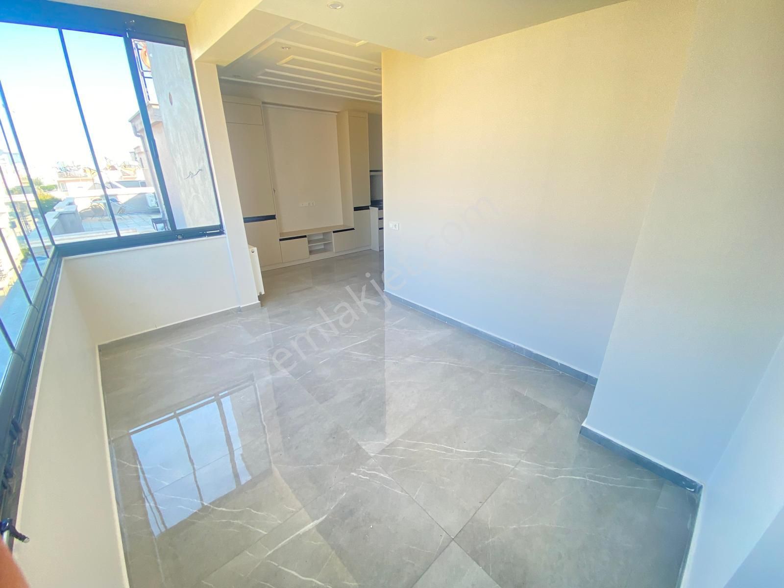 Prestijden Pirireis'te Asansörlü Geniş Oturumlu Sıfır 2+1 Daire - Görsel 5