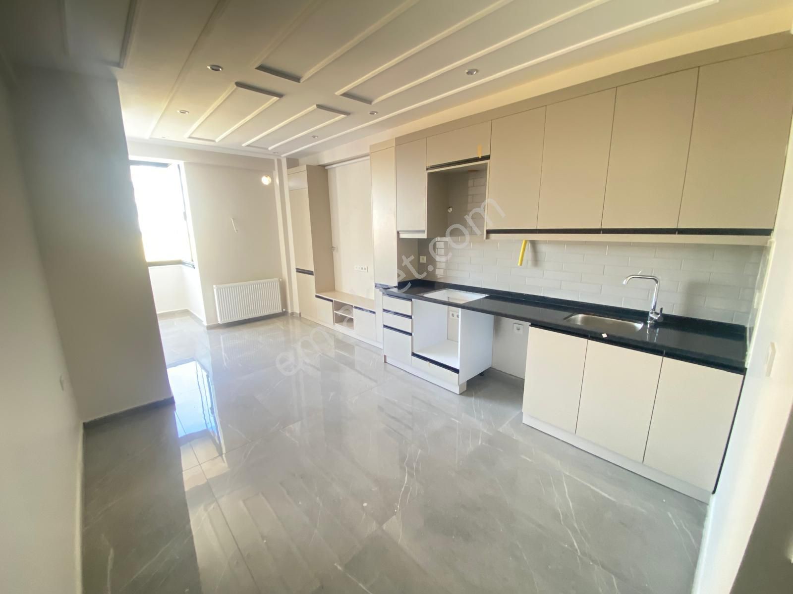 Prestijden Pirireis'te Asansörlü Geniş Oturumlu Sıfır 2+1 Daire