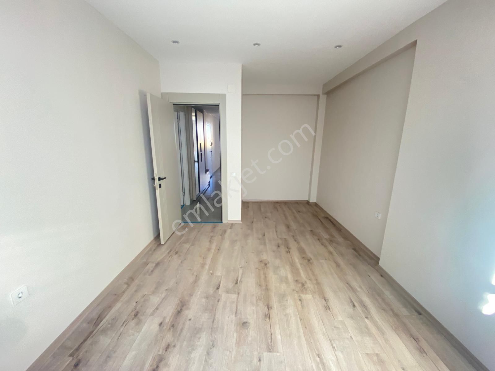 Prestijden Pirireis'te Asansörlü Geniş Oturumlu Sıfır 2+1 Daire - Görsel 15