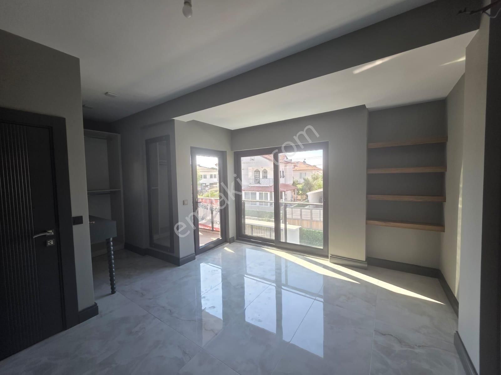 Yetkili Ofıs - Karaçalı'da 3+1 Havuzlu Otoparklı Vılla - Görsel 19