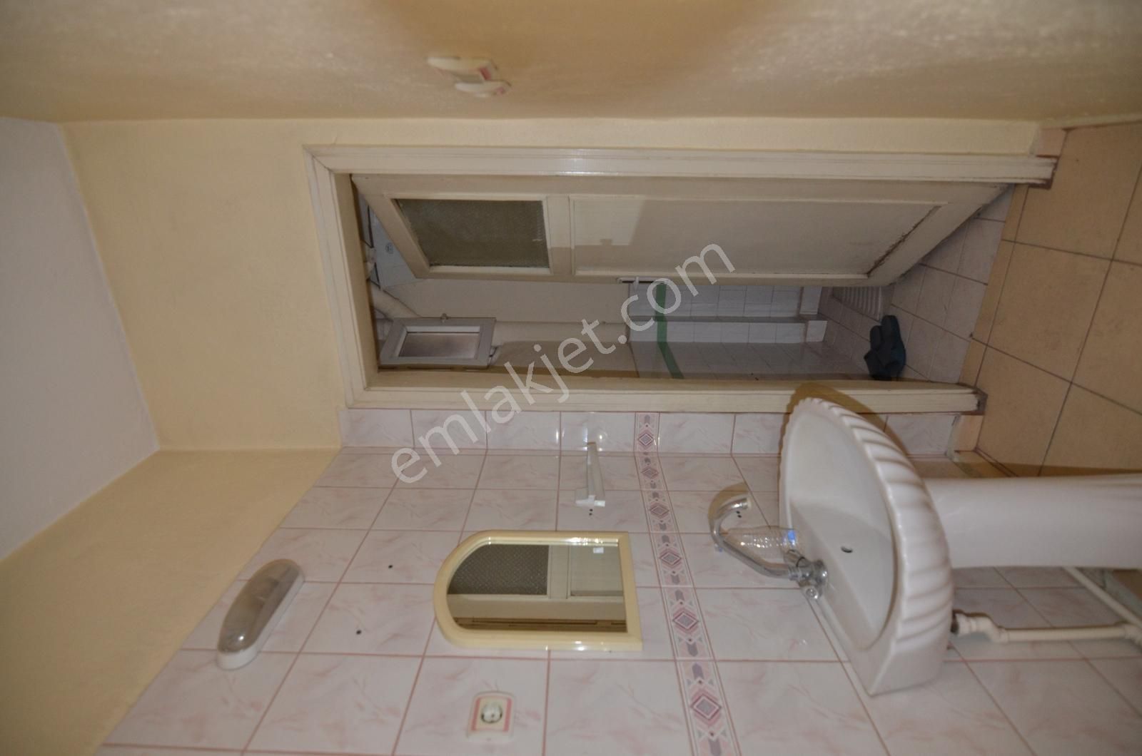 Talha Tozduman'dan Sultan Şah-ankara Cd. Yanı Bakımlı Arakat 3+1 - Görsel 8