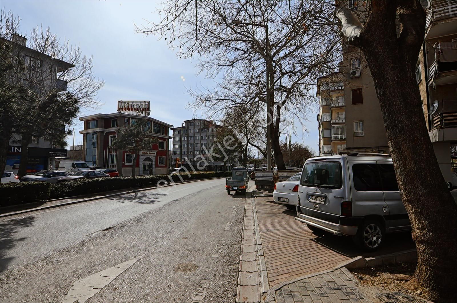 Talha Tozduman'dan Sultan Şah-ankara Cd. Yanı Bakımlı Arakat 3+1 - Görsel 15