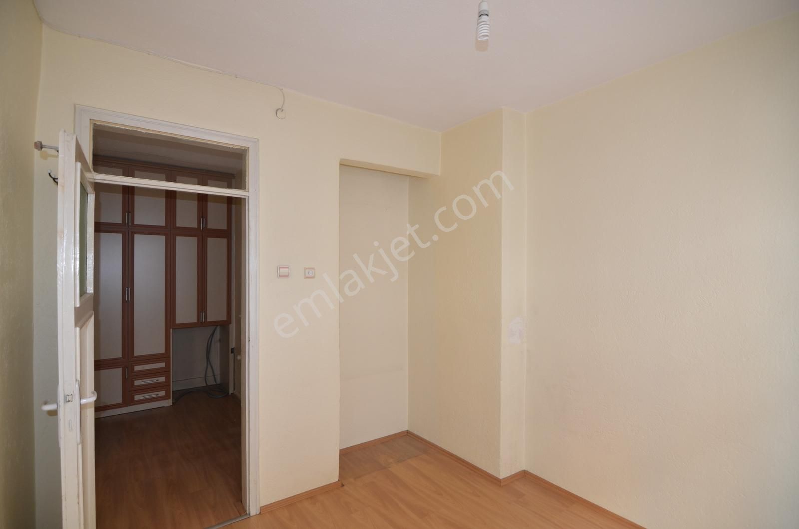 Talha Tozduman'dan Sultan Şah-ankara Cd. Yanı Bakımlı Arakat 3+1 - Görsel 21