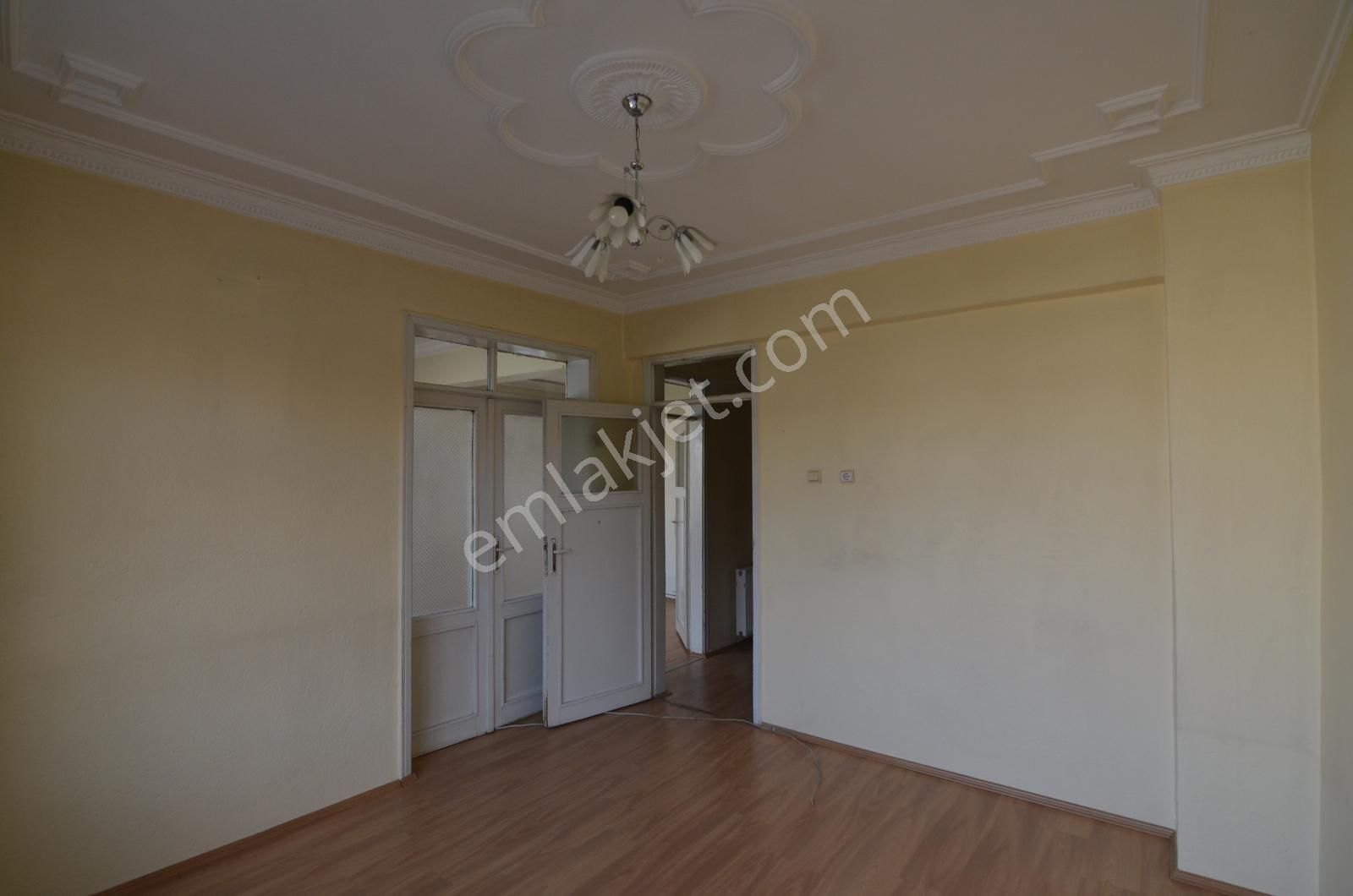 Talha Tozduman'dan Sultan Şah-ankara Cd. Yanı Bakımlı Arakat 3+1 - Görsel 27