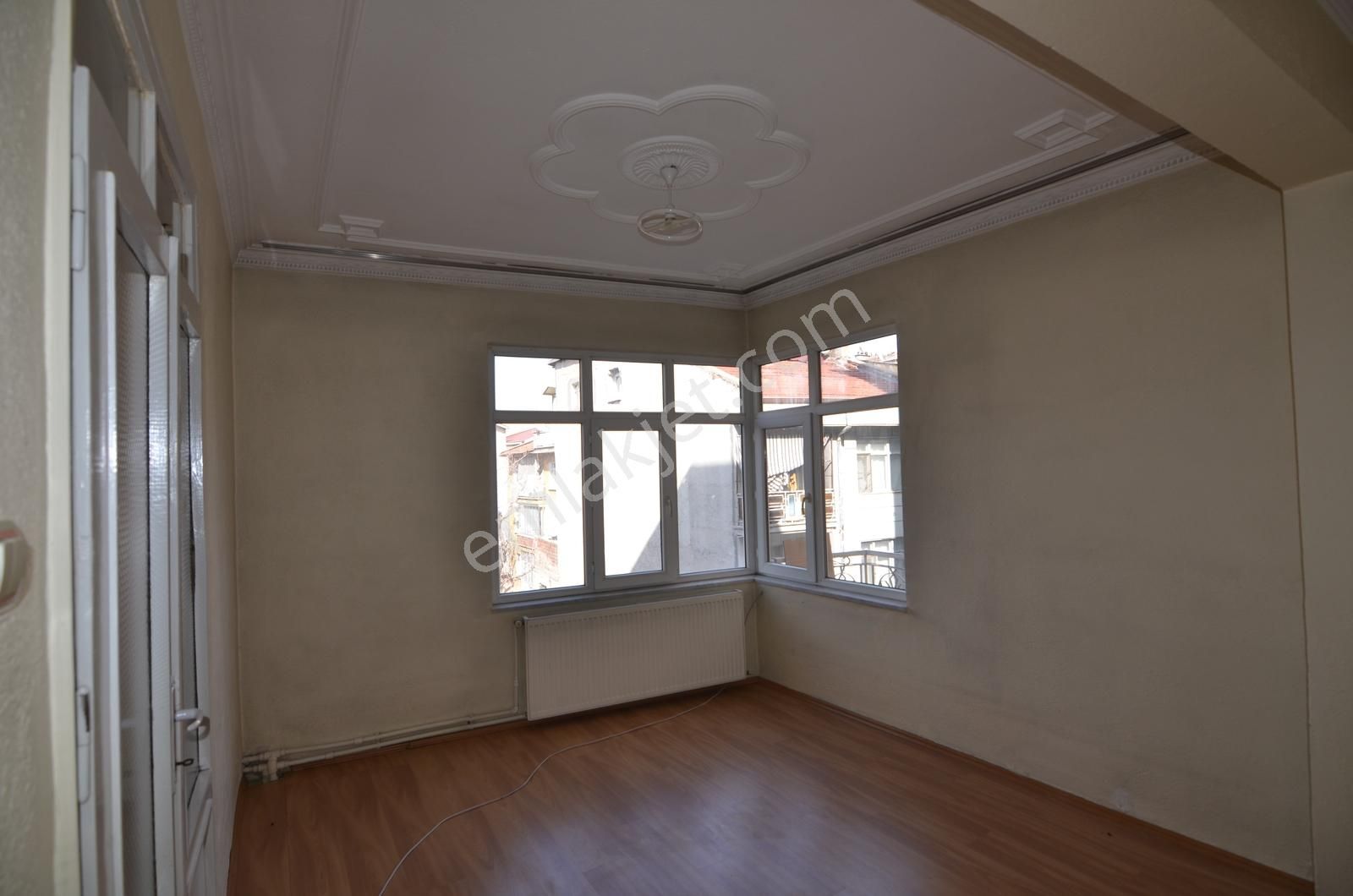 Talha Tozduman'dan Sultan Şah-ankara Cd. Yanı Bakımlı Arakat 3+1 - Görsel 2