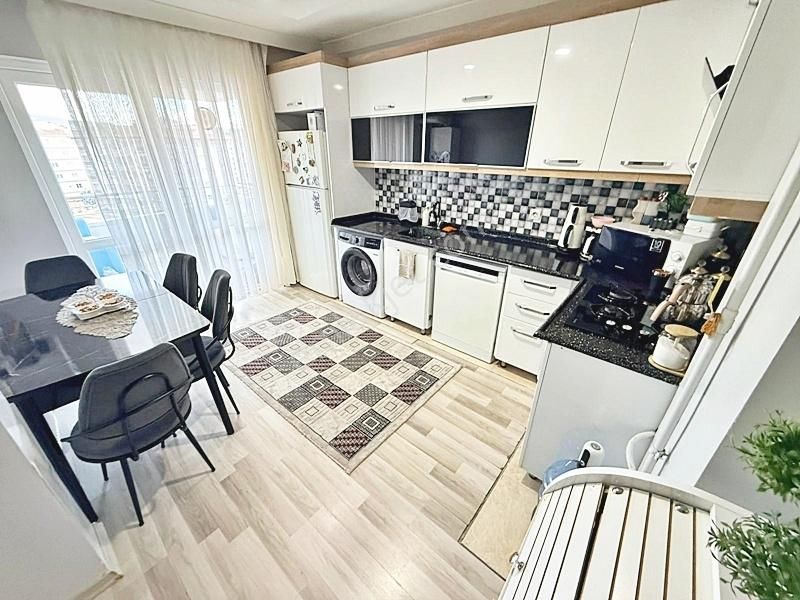 Yenikent Emlak İskanlı/katılım Evine Uygun Çok Geniş Öncephe 3+1 - Görsel 8