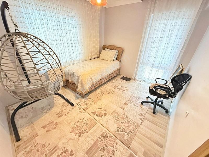 Yenikent Emlak İskanlı/katılım Evine Uygun Çok Geniş Öncephe 3+1 - Görsel 9