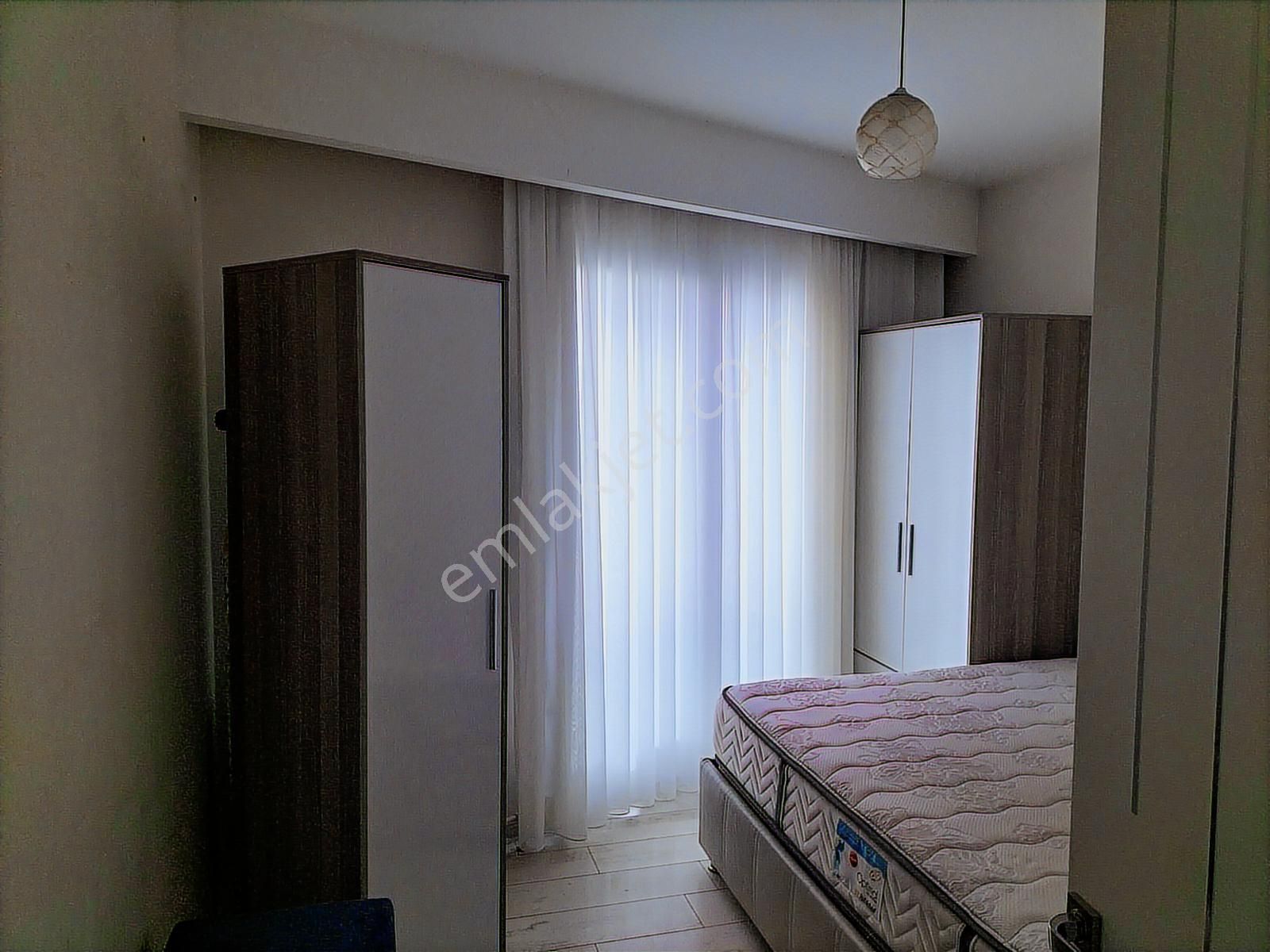 Bornova Evka 3 Metro Yakını Eşyalı Kiralık Arakat 1+1 - Görsel 18