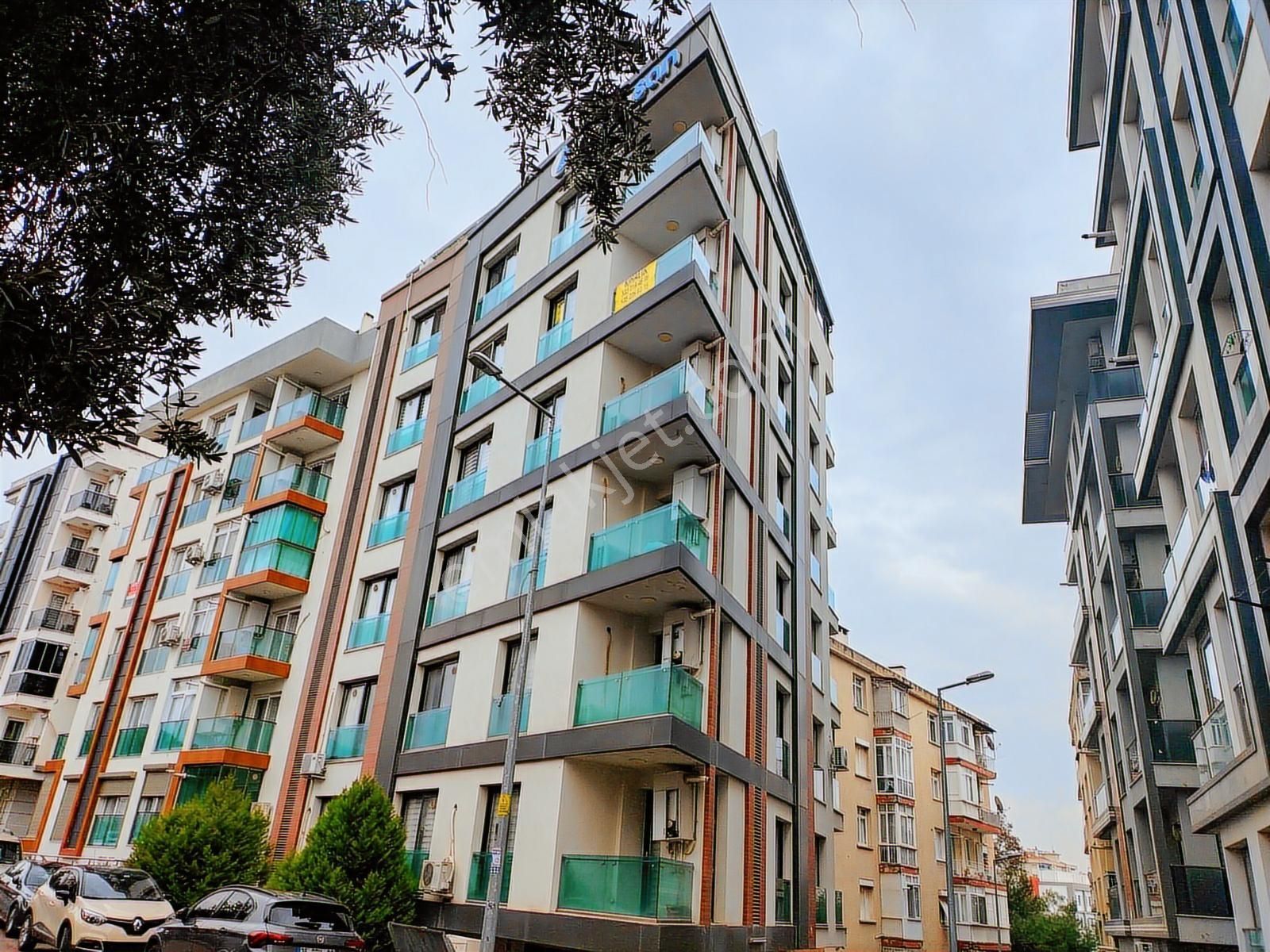 Bornova Evka 3 Metro Yakını Eşyalı Kiralık Arakat 1+1 - Görsel 28