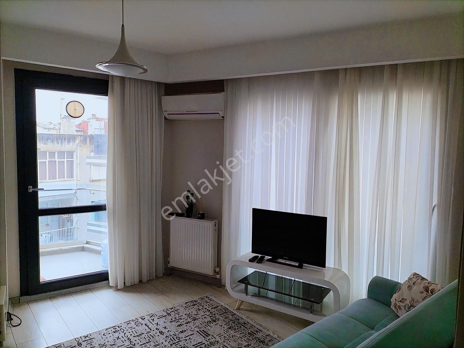 Bornova Evka 3 Metro Yakını Eşyalı Kiralık Arakat 1+1 - Görsel 7