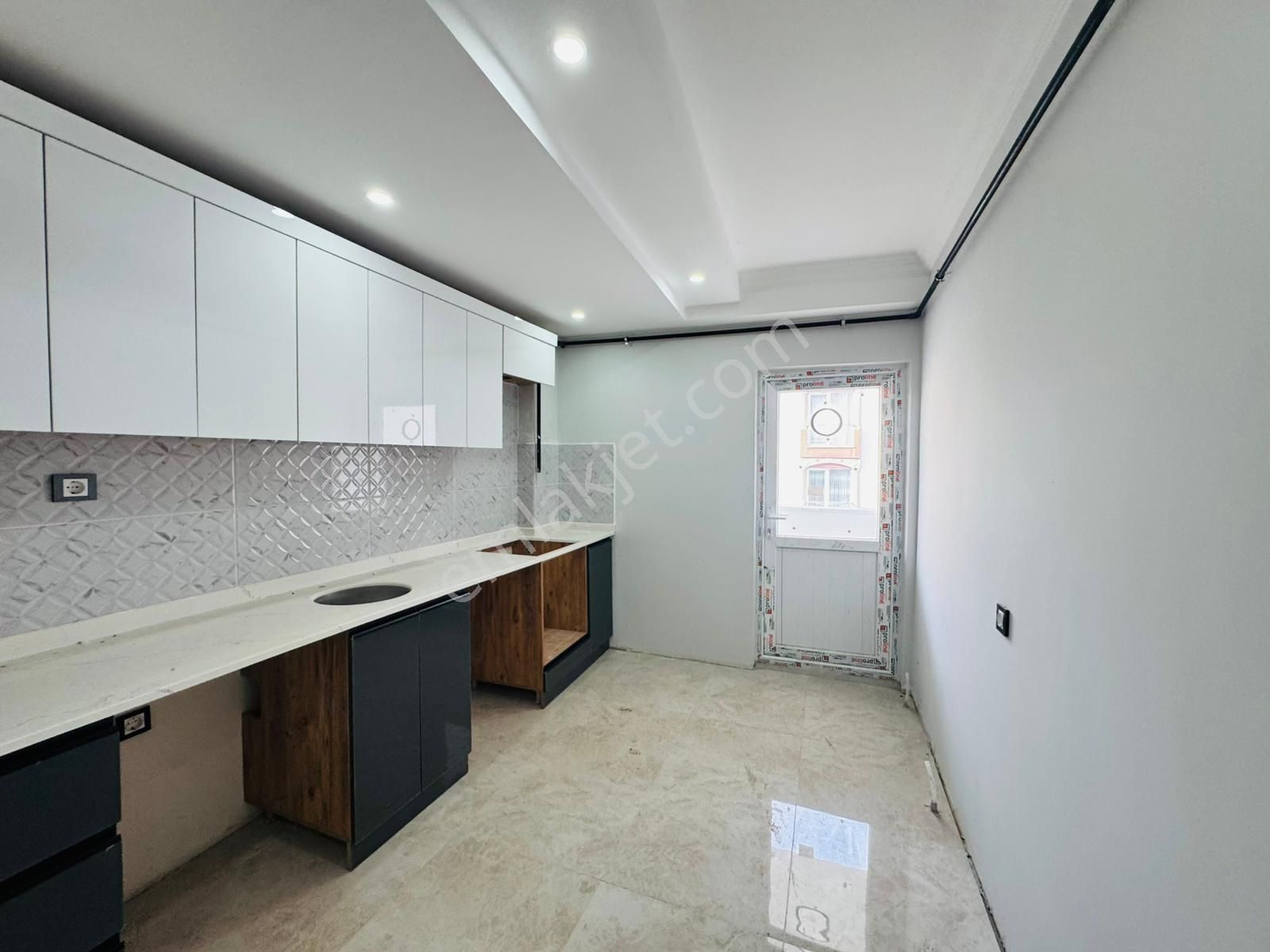 Çerkezköy_yıldırım Beyazıt Mah2de_iskanlı_kapalı Otoparklı Sıfır 2+1 - Görsel 14