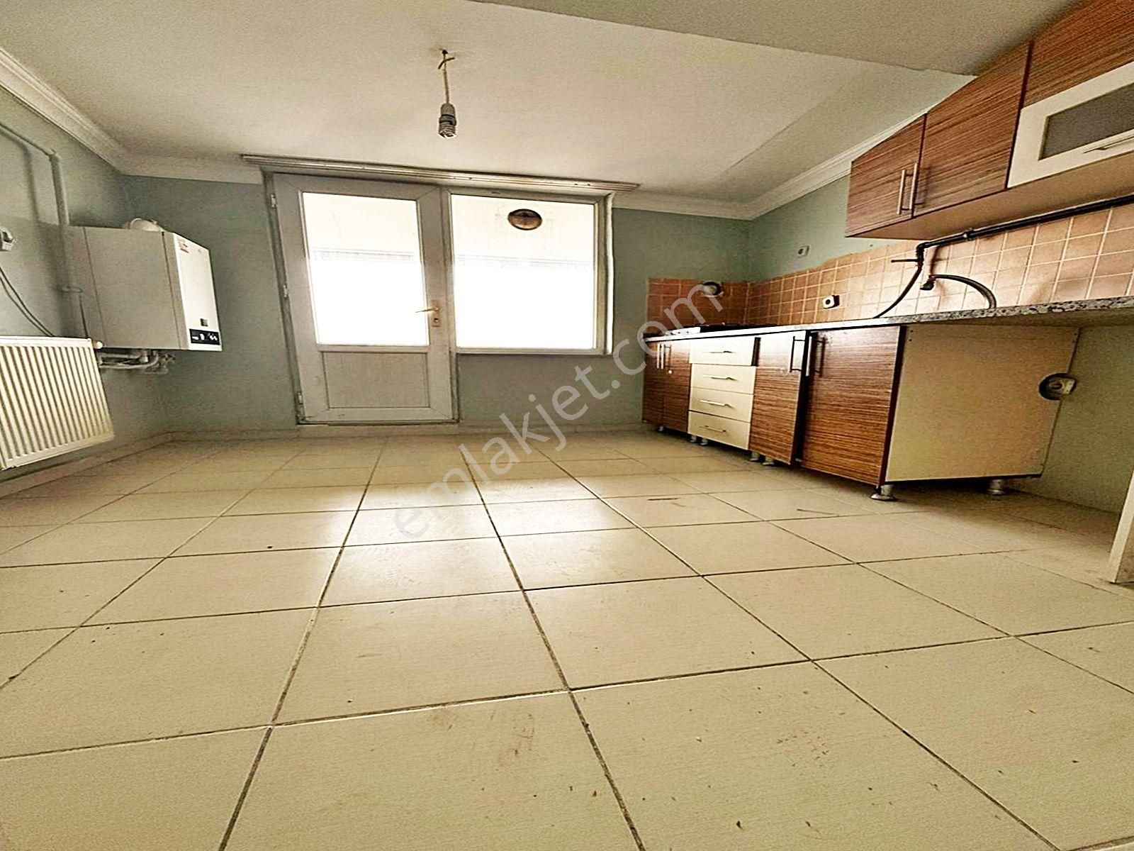 Mehterçeşme Merkezde 260m² 4+2 Balkonlu Teraslı Fırsat Dubleks - Görsel 16