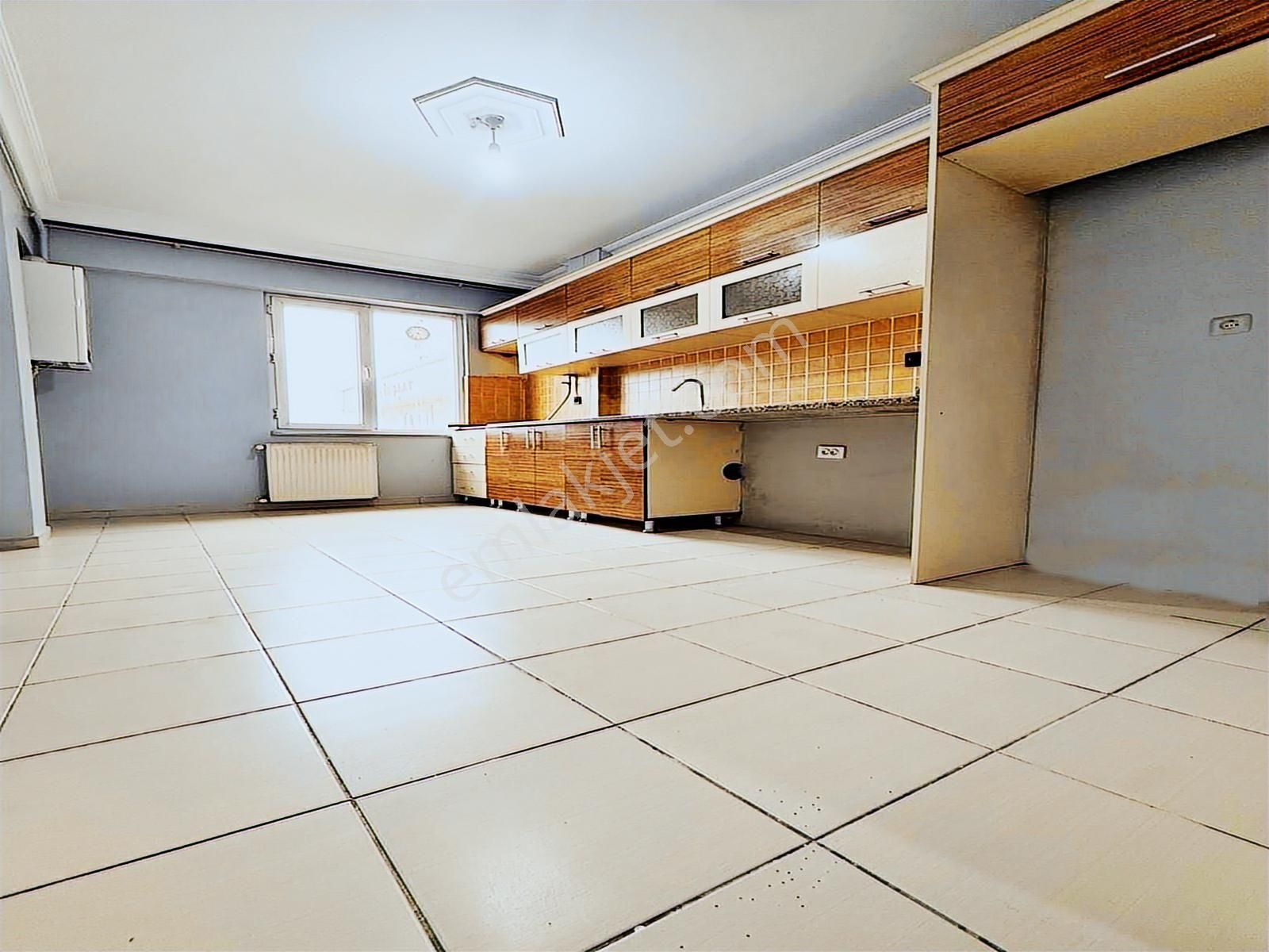 Mehterçeşme Merkezde 260m² 4+2 Balkonlu Teraslı Fırsat Dubleks - Görsel 15