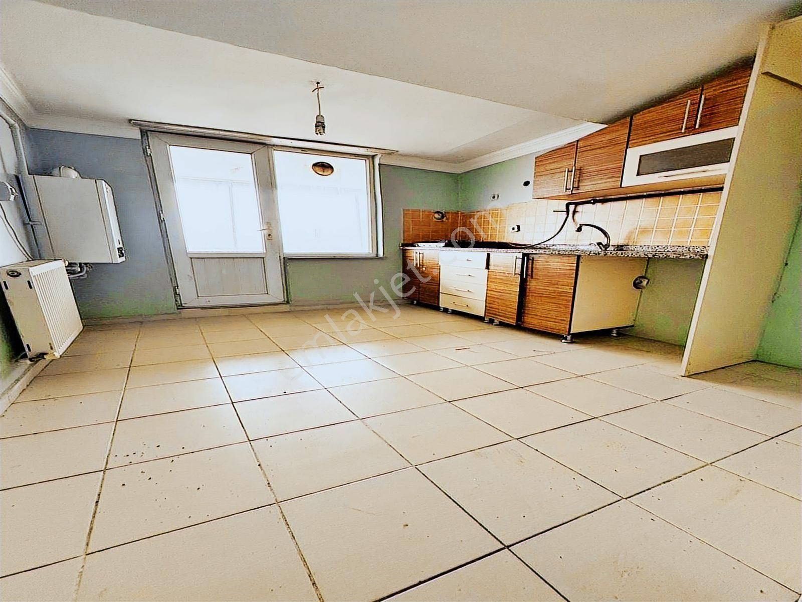 Mehterçeşme Merkezde 260m² 4+2 Balkonlu Teraslı Fırsat Dubleks - Görsel 12