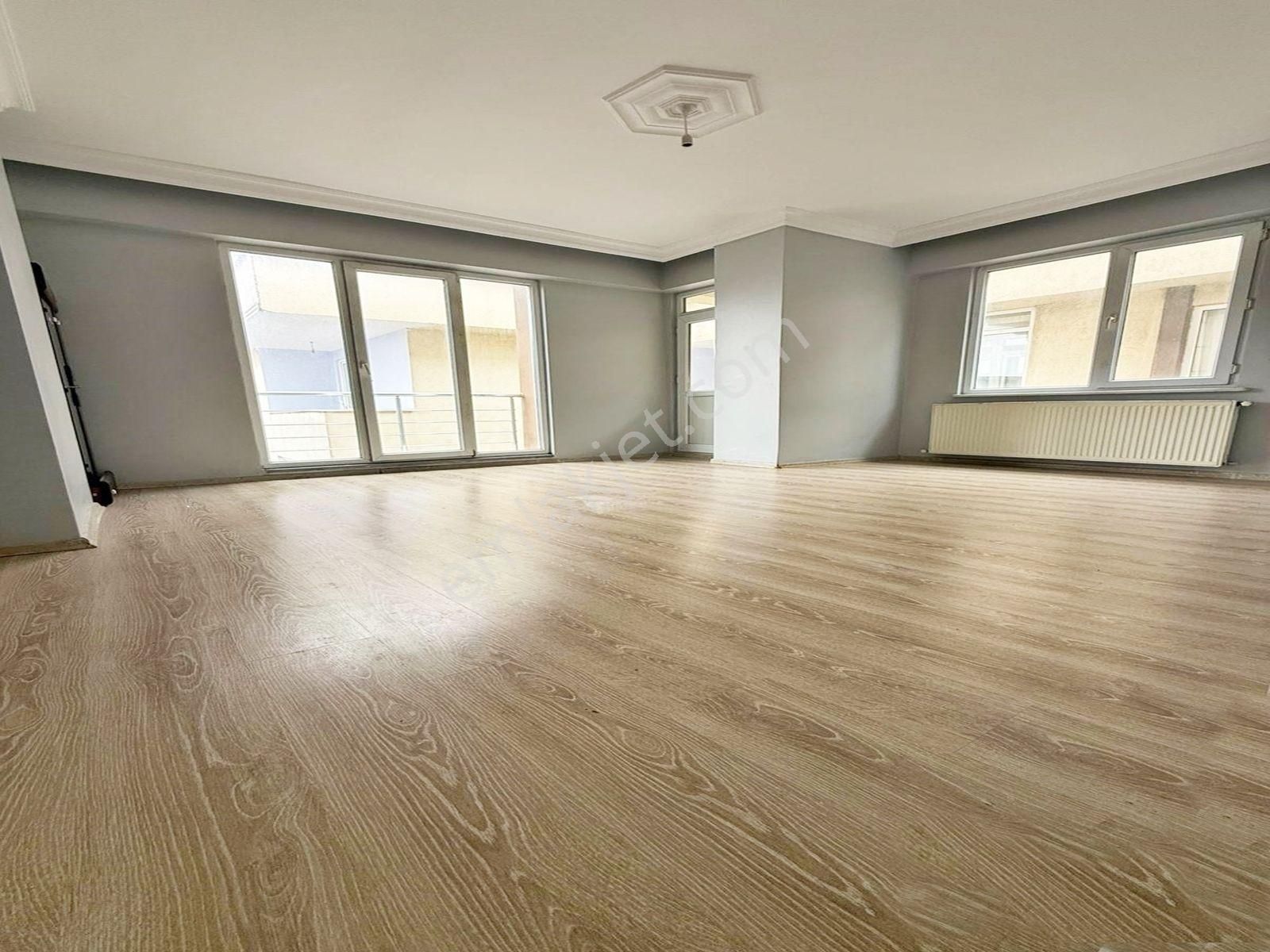 Mehterçeşme Merkezde 260m² 4+2 Balkonlu Teraslı Fırsat Dubleks - Görsel 5