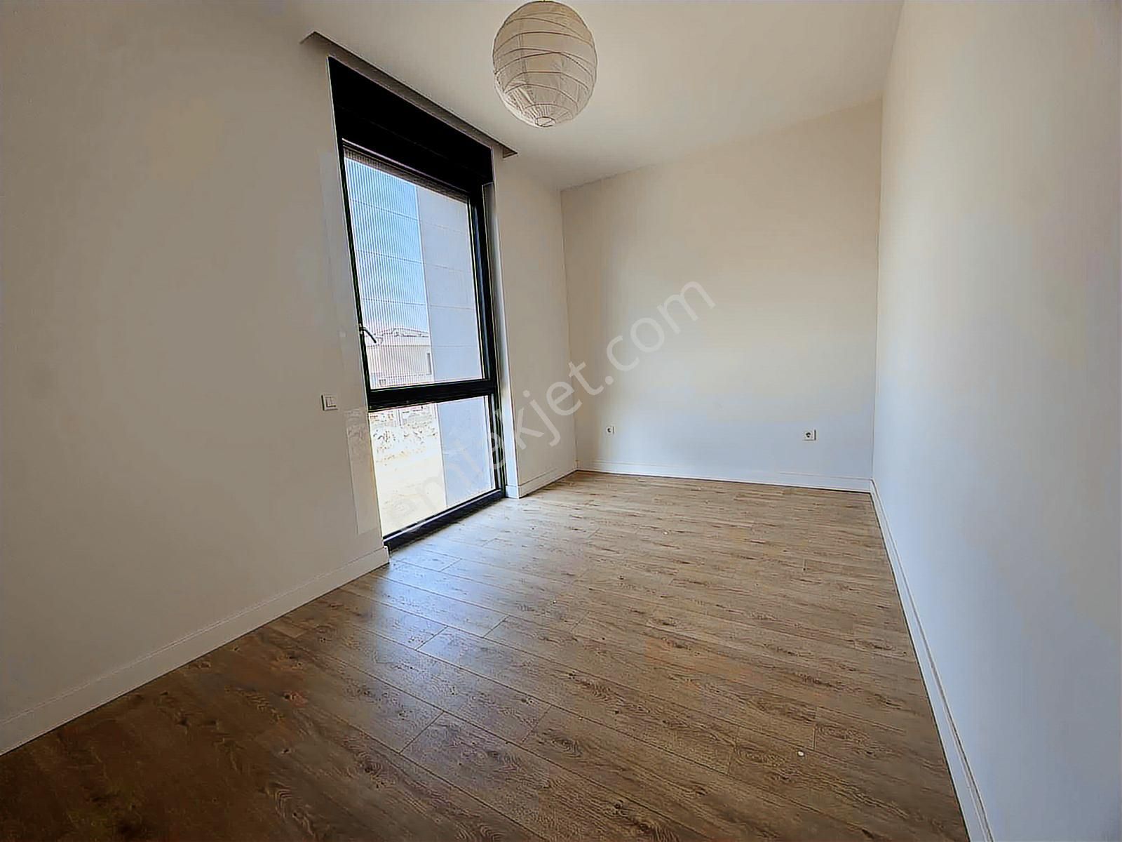 Ermenek'te Site İçinde 4+1 Müthiş Kiralık Villa - Görsel 8