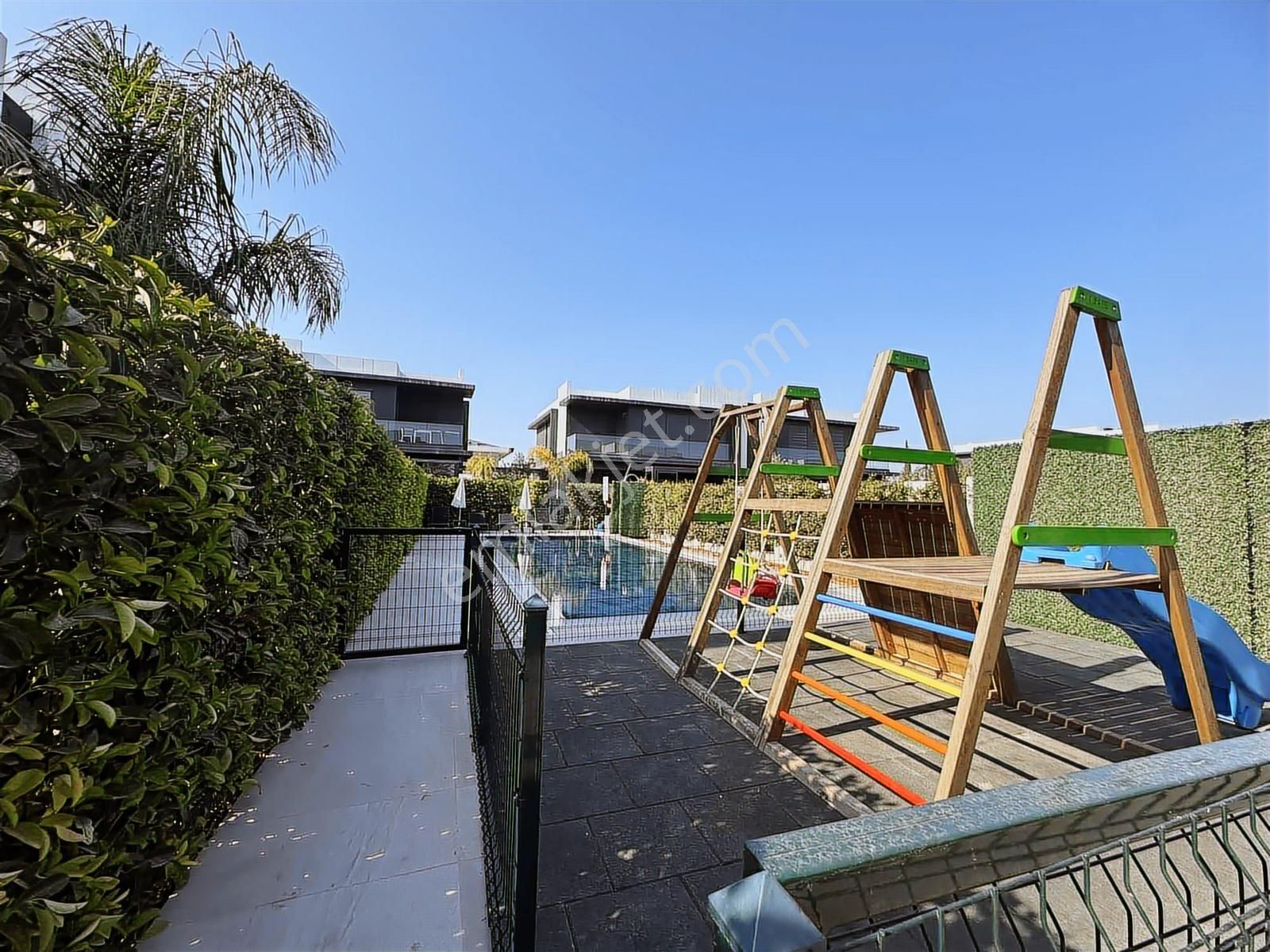 Ermenek'te Site İçinde 4+1 Müthiş Kiralık Villa - Görsel 34