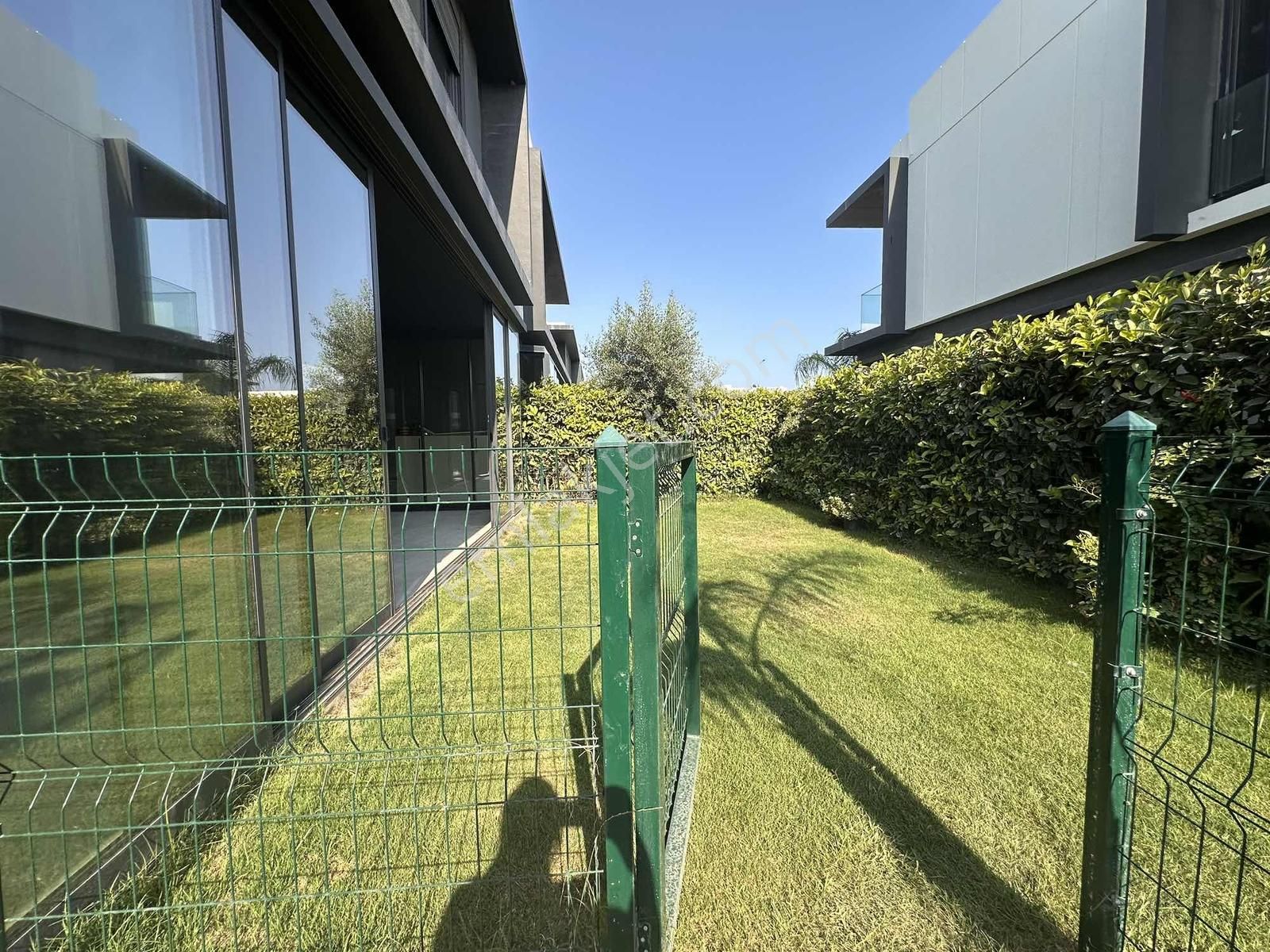 Ermenek'te Site İçinde 4+1 Müthiş Kiralık Villa - Görsel 17