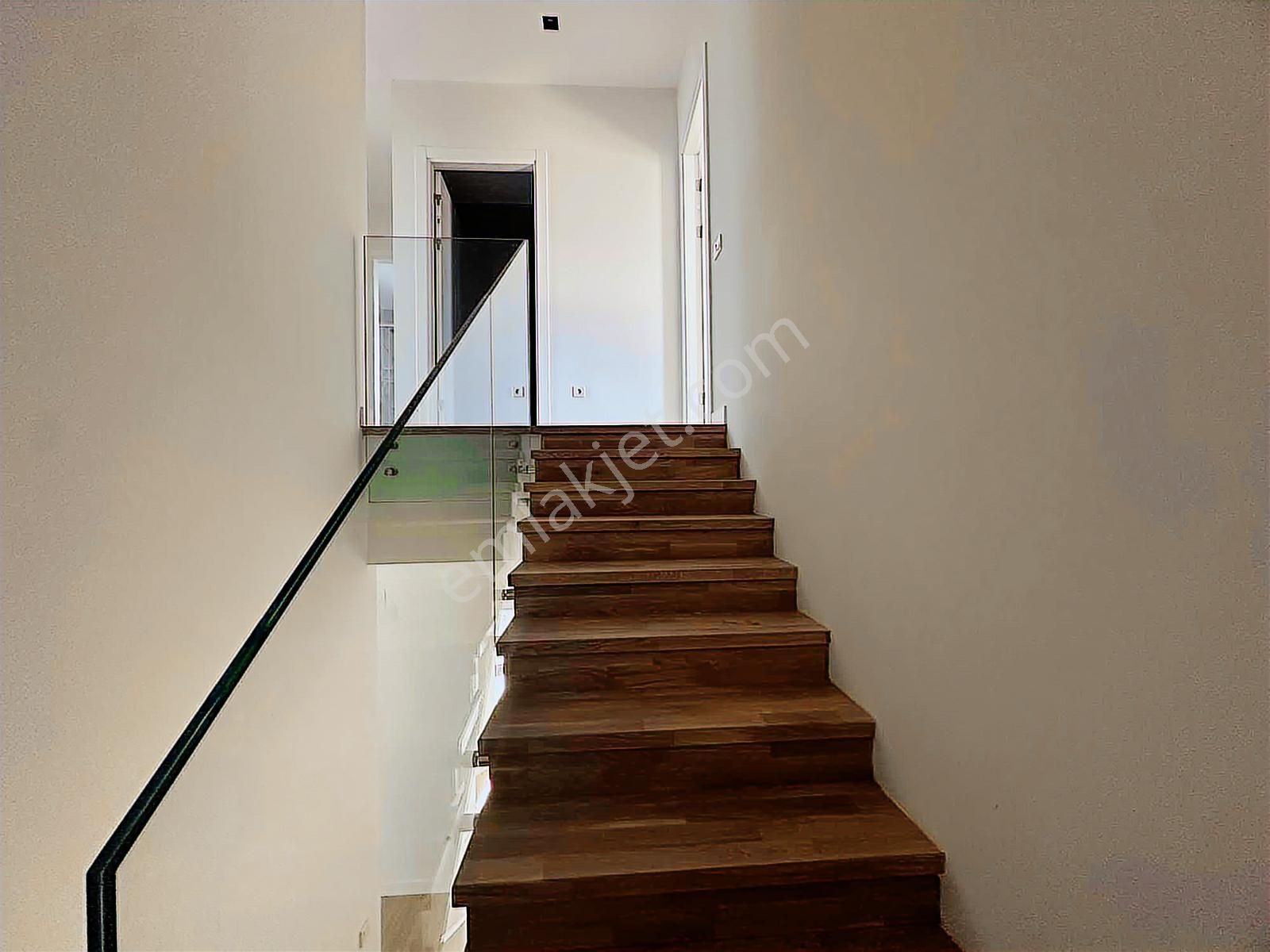 Ermenek'te Site İçinde 4+1 Müthiş Kiralık Villa - Görsel 31