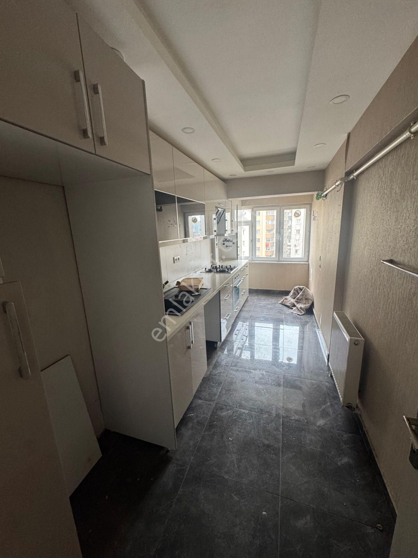 Zeytinburnu Kiralık Sümer Mah Güvenlikli Çift Asansörlü Otoparklı Sitede 3+1 Daire - Görsel 14
