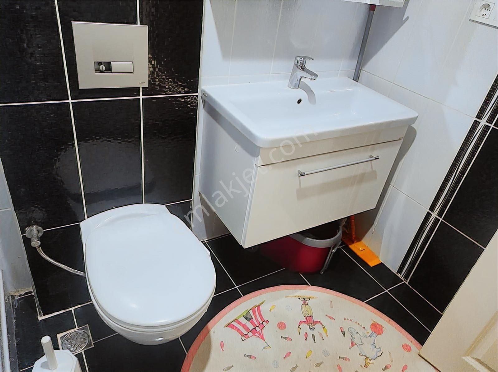 İncek Tek Yapı'da Katta,bakımlı,mobilyalı,hazır Kiracılı 1+1 - Görsel 2