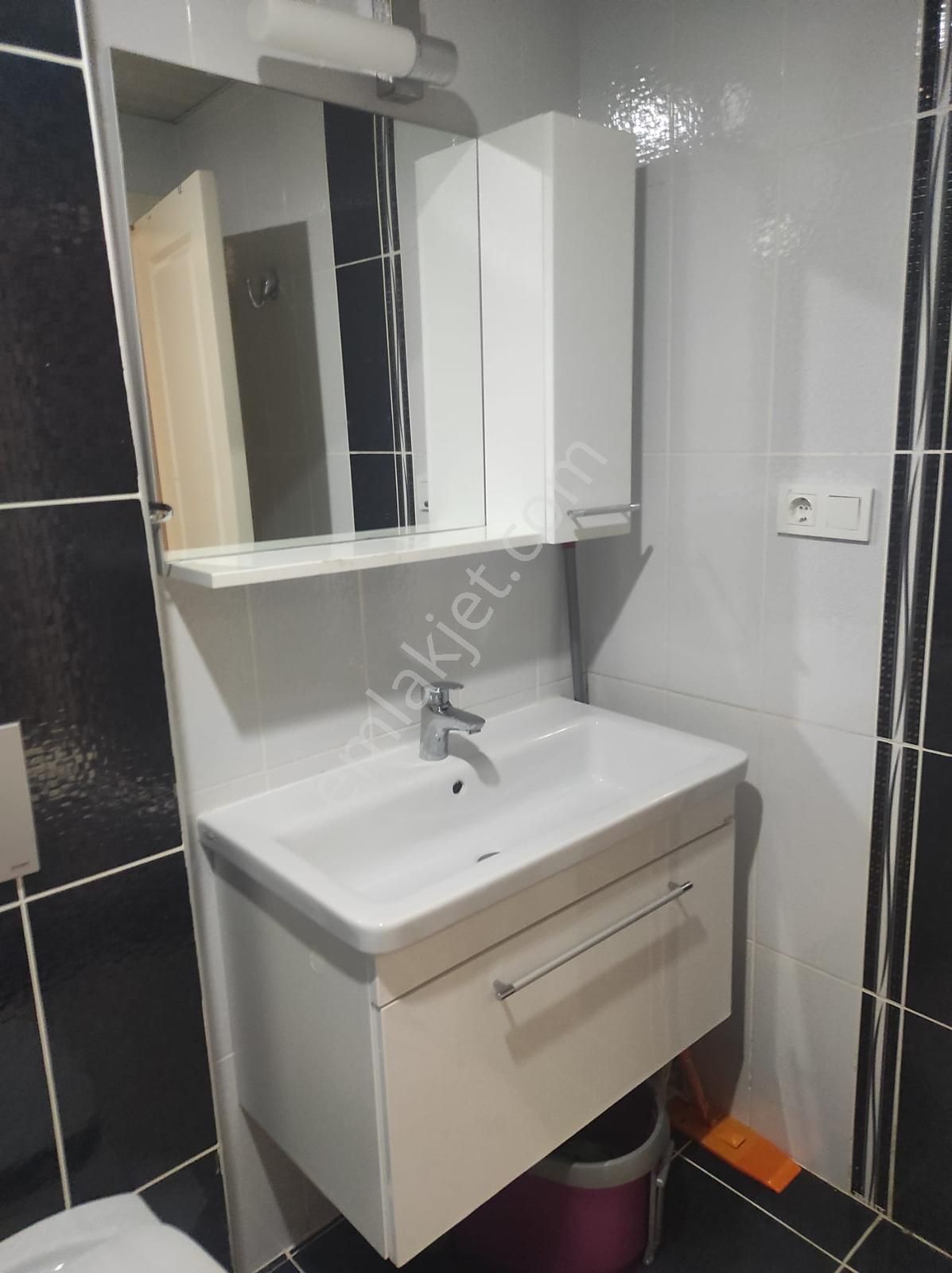 İncek Tek Yapı'da Katta,bakımlı,mobilyalı,hazır Kiracılı 1+1 - Görsel 6