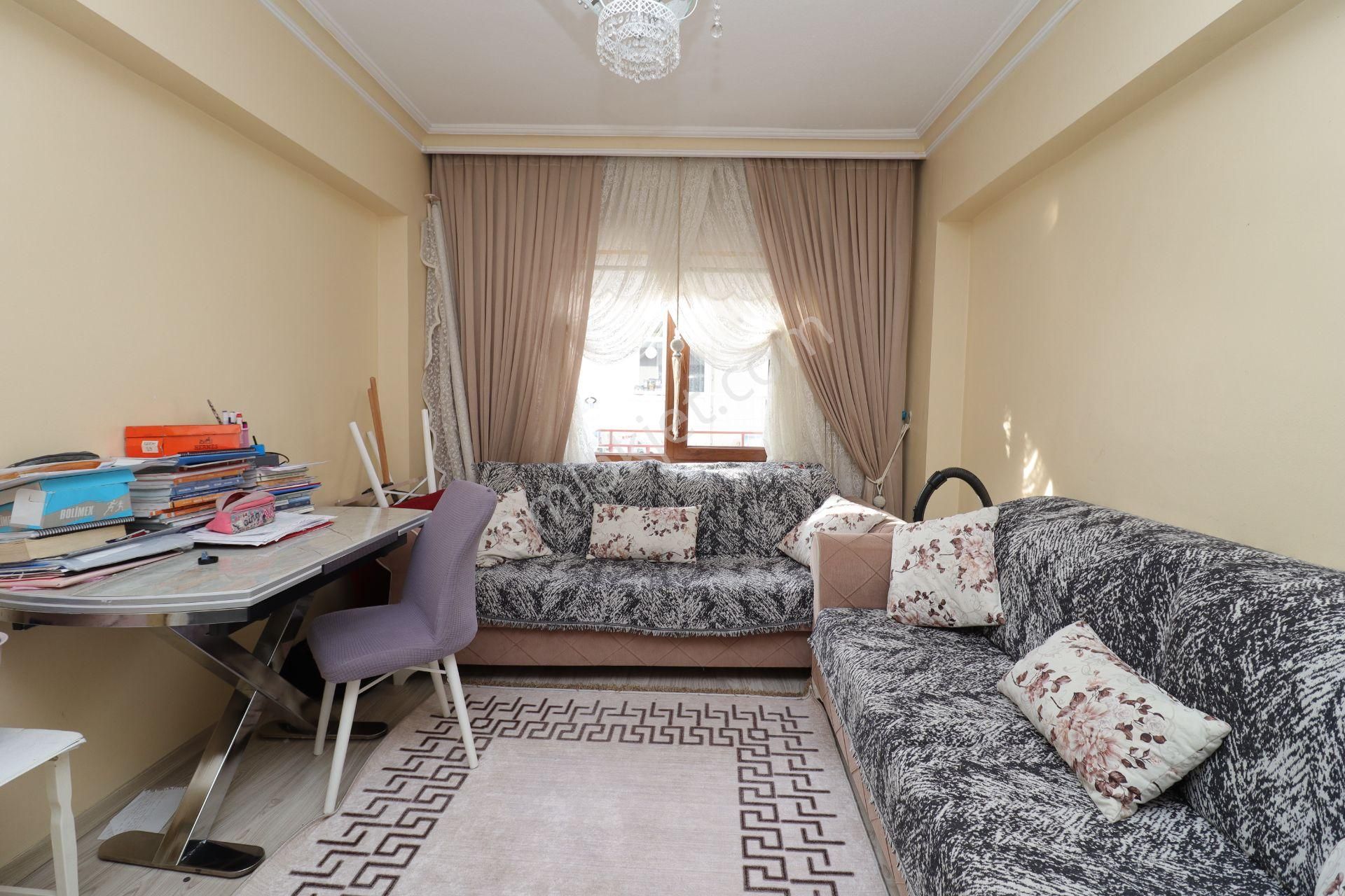 Akif'ten Topçu'da 3+1 Trene Ve Caddeye Yakın Satılık Daire - Görsel 13