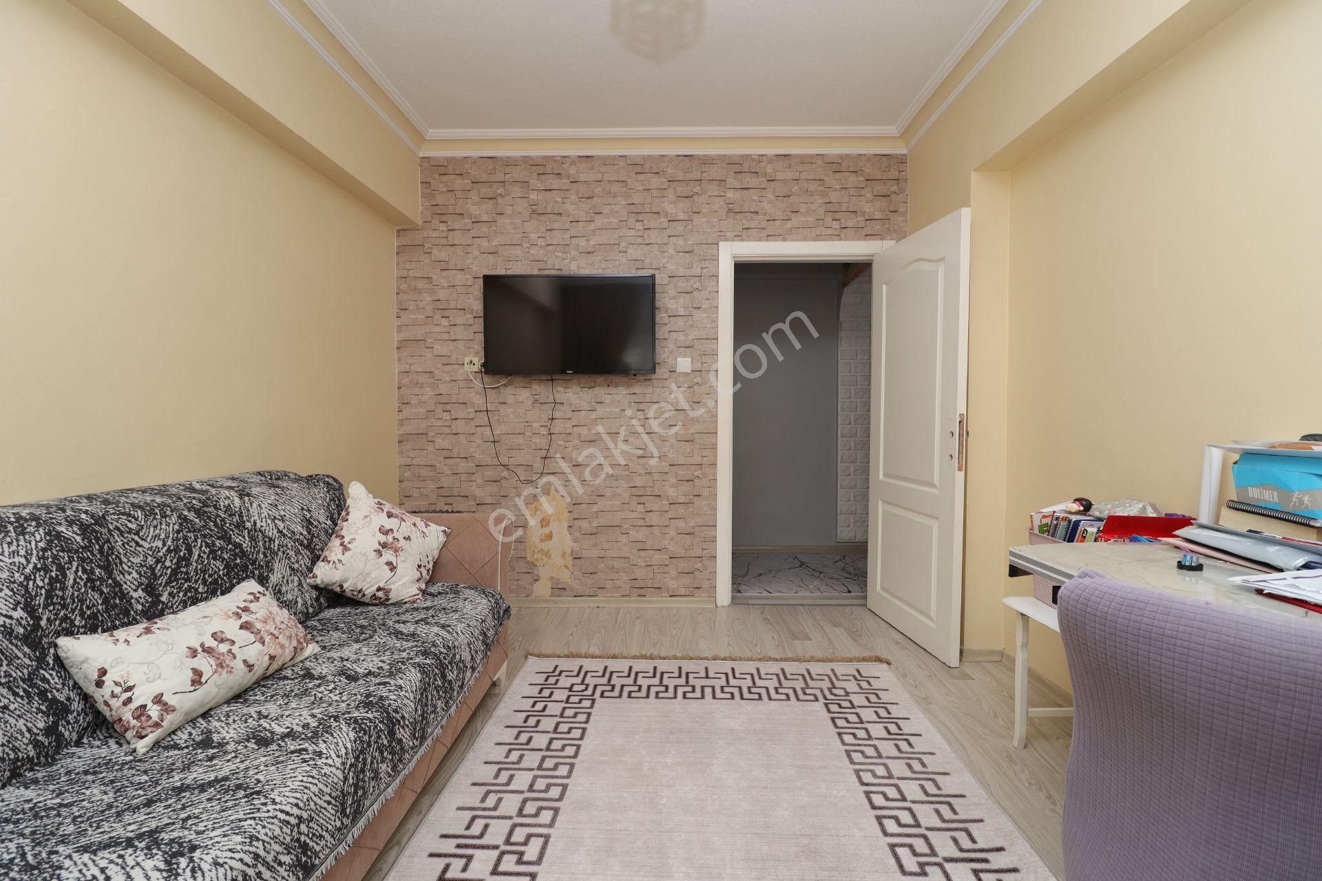 Akif'ten Topçu'da 3+1 Trene Ve Caddeye Yakın Satılık Daire - Görsel 14