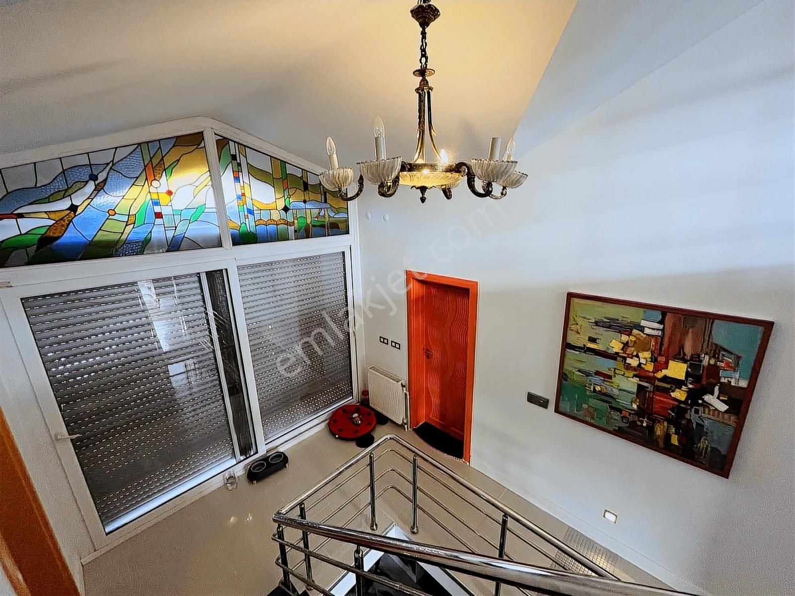 Altıevlerde Denize Yürüme Mesafesinde Havuzlu Müstakil Villa - Görsel 27