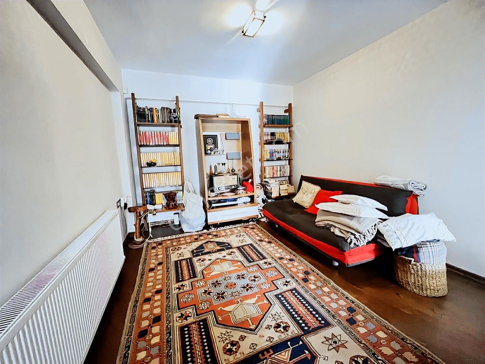 Altıevlerde Denize Yürüme Mesafesinde Havuzlu Müstakil Villa - Görsel 33