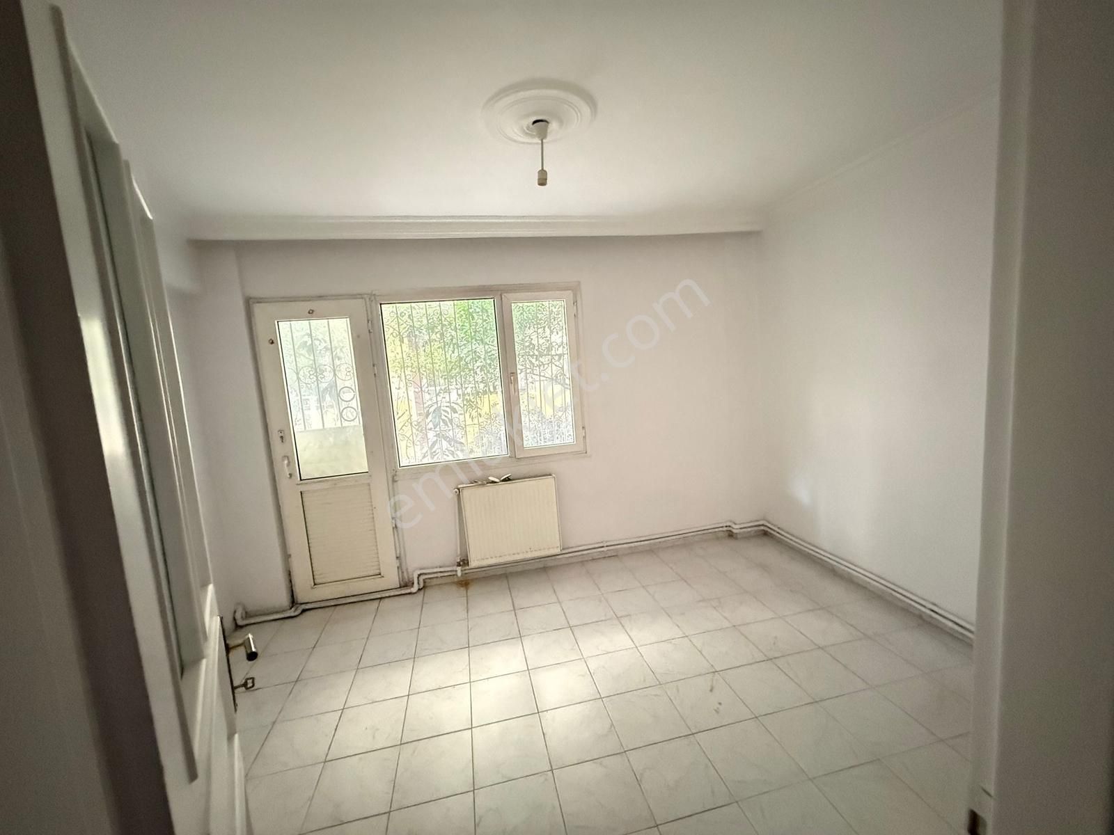Korutürk Mahallesin De Teraslı Garajlı Bahçeli 5+2 Villa - Görsel 24
