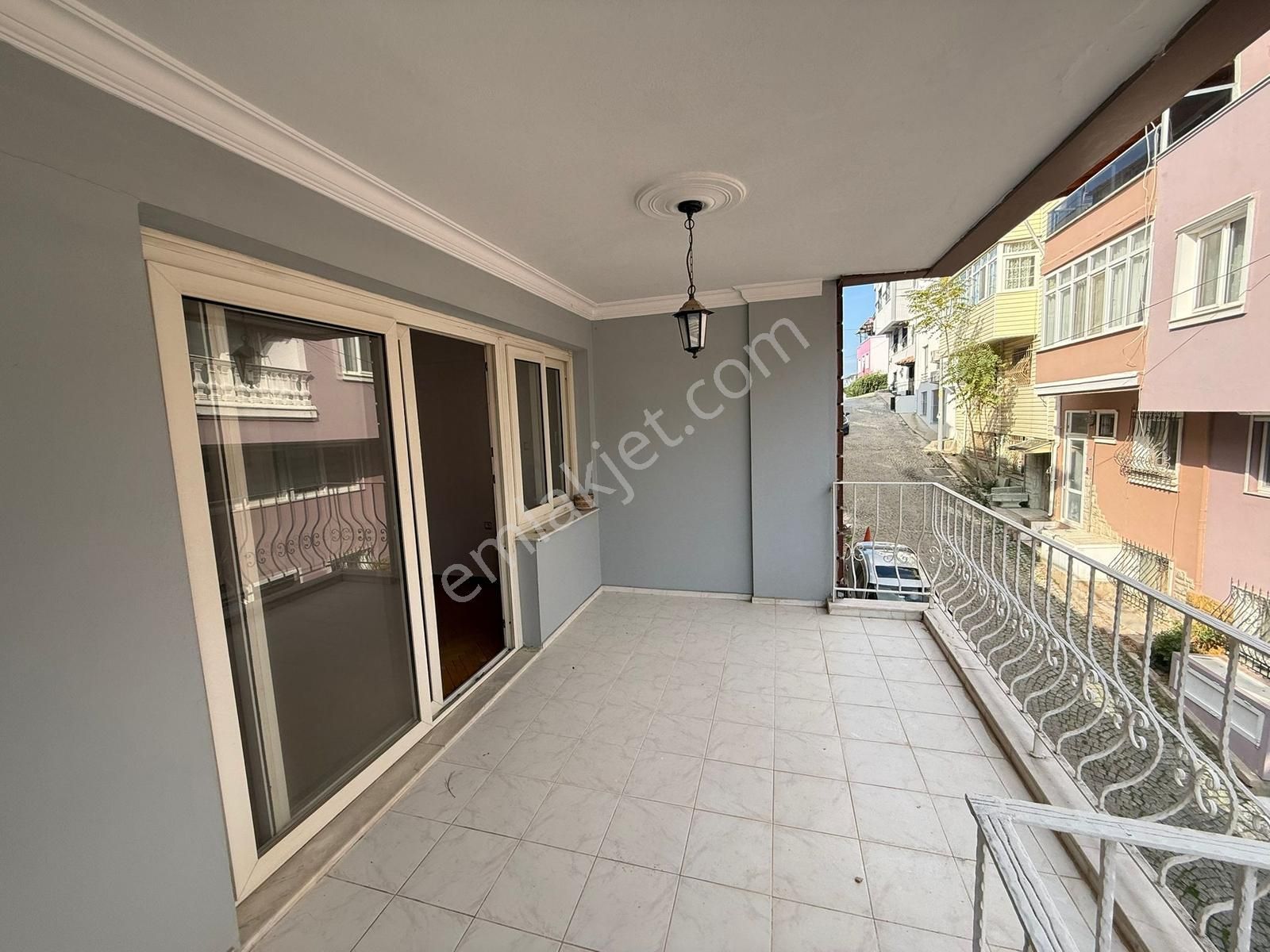Korutürk Mahallesin De Teraslı Garajlı Bahçeli 5+2 Villa - Görsel 20