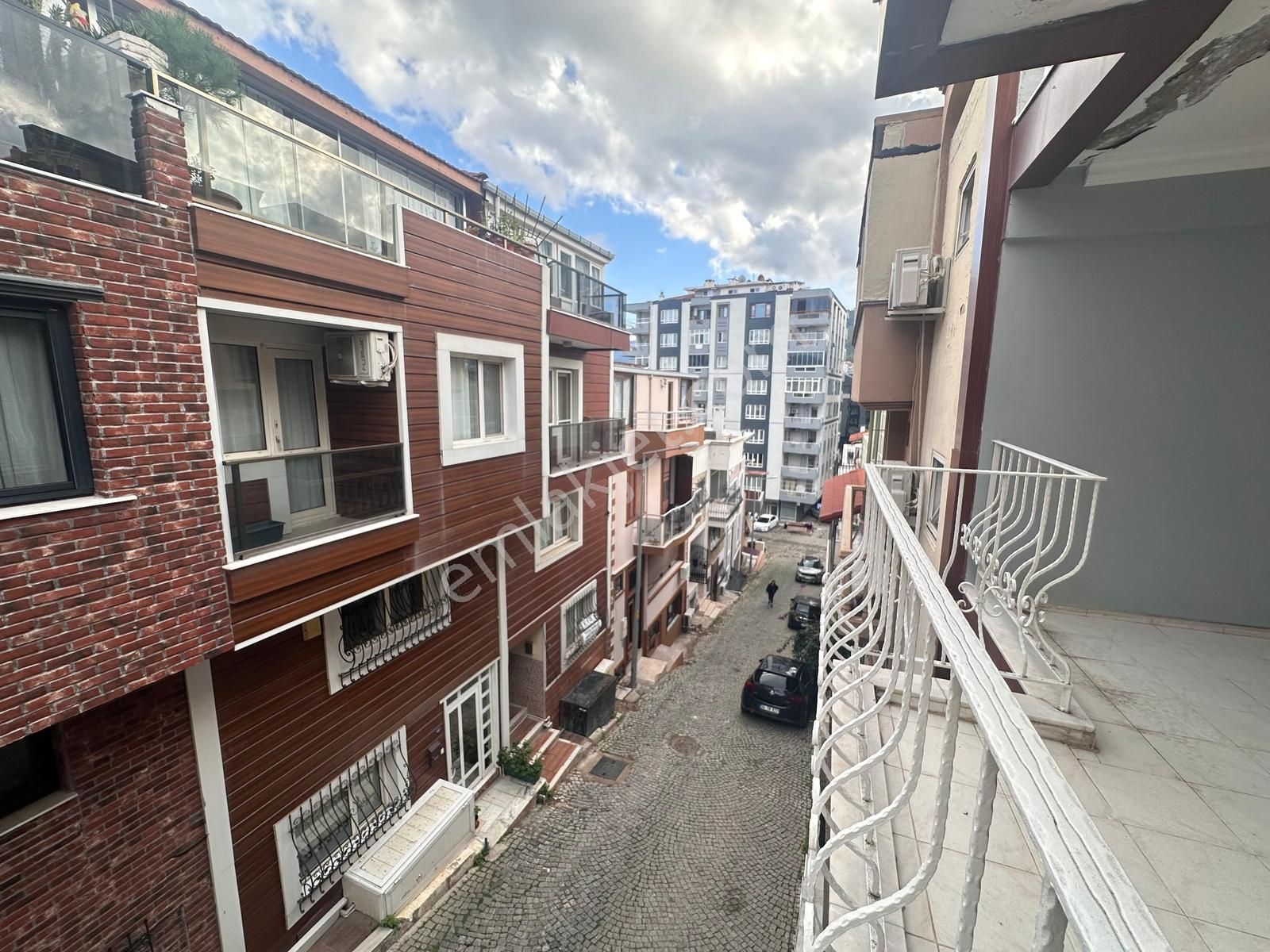 Korutürk Mahallesin De Teraslı Garajlı Bahçeli 5+2 Villa - Görsel 5