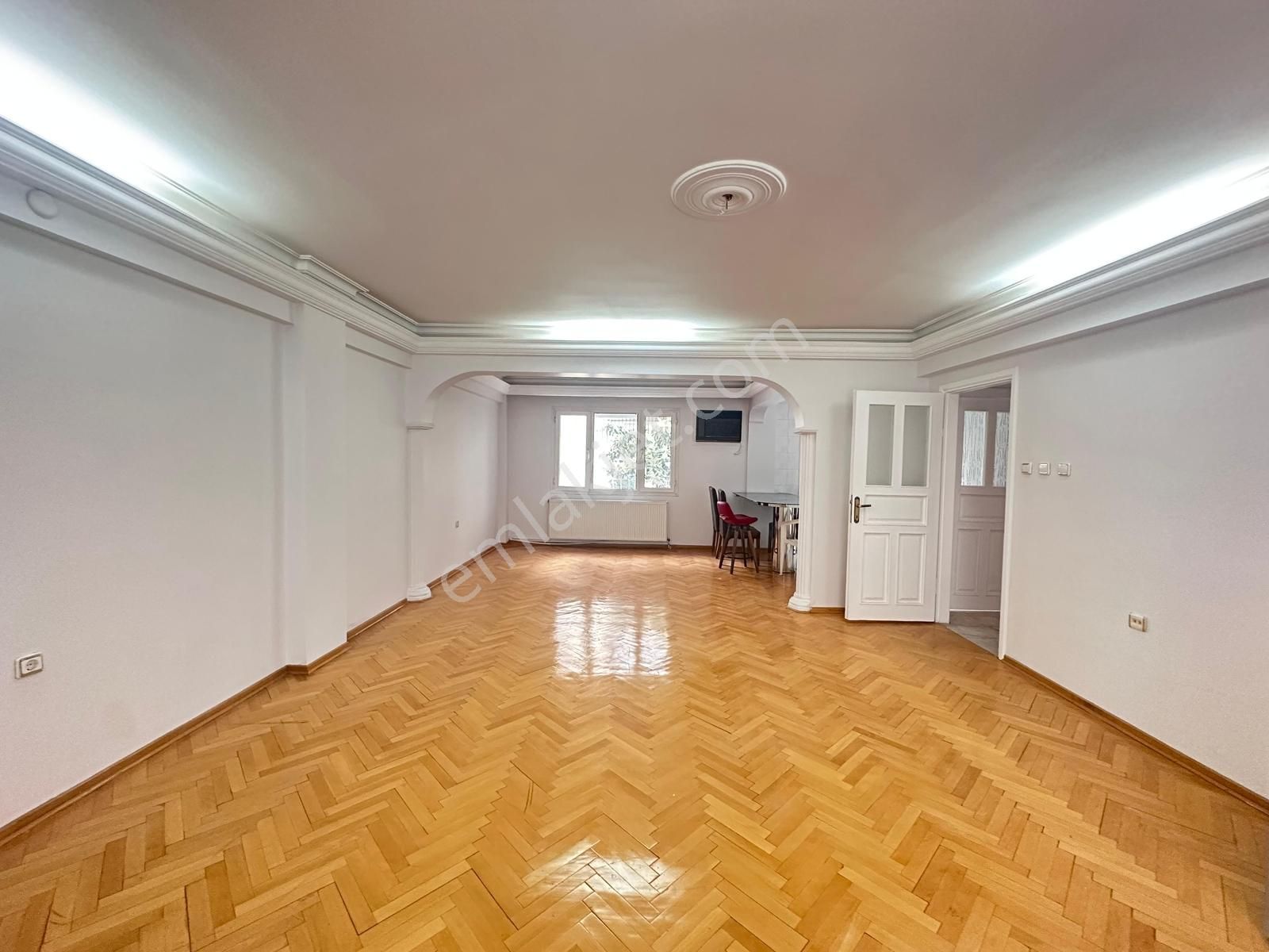 Korutürk Mahallesin De Teraslı Garajlı Bahçeli 5+2 Villa - Görsel 7