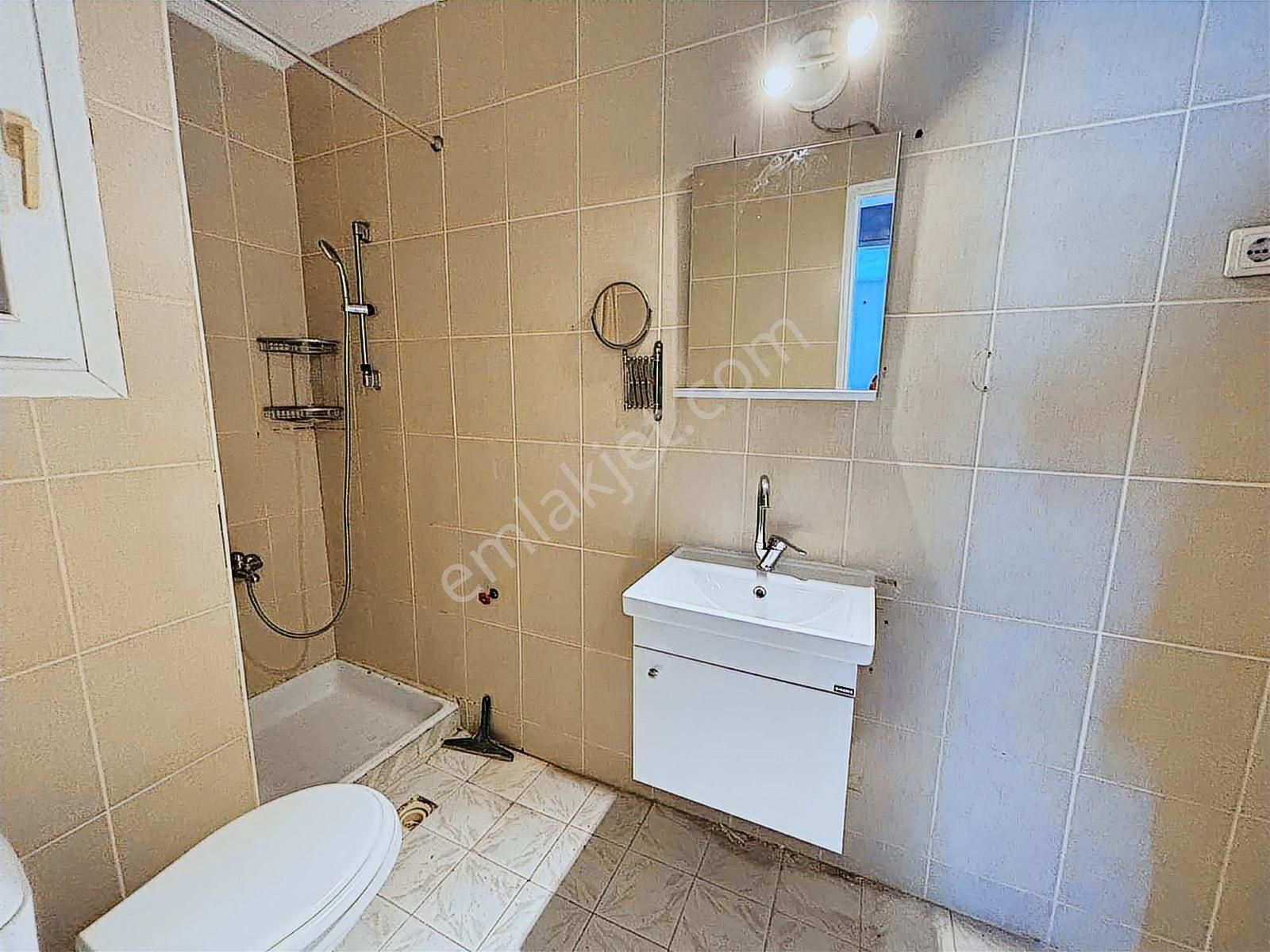 Narlıderede Site İçinde Otoparklı Asansörlü 1+1 Kiralık Daire - Görsel 23