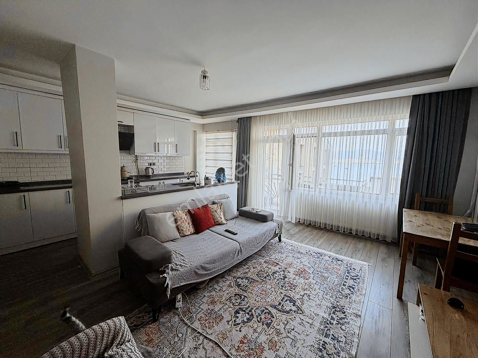 Betonyol Yakını Deniz Manzaralı 2+1 Satılık Daire - Görsel 3