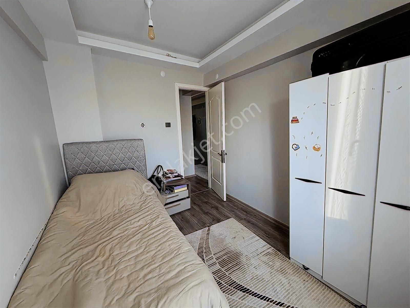 Betonyol Yakını Deniz Manzaralı 2+1 Satılık Daire - Görsel 5