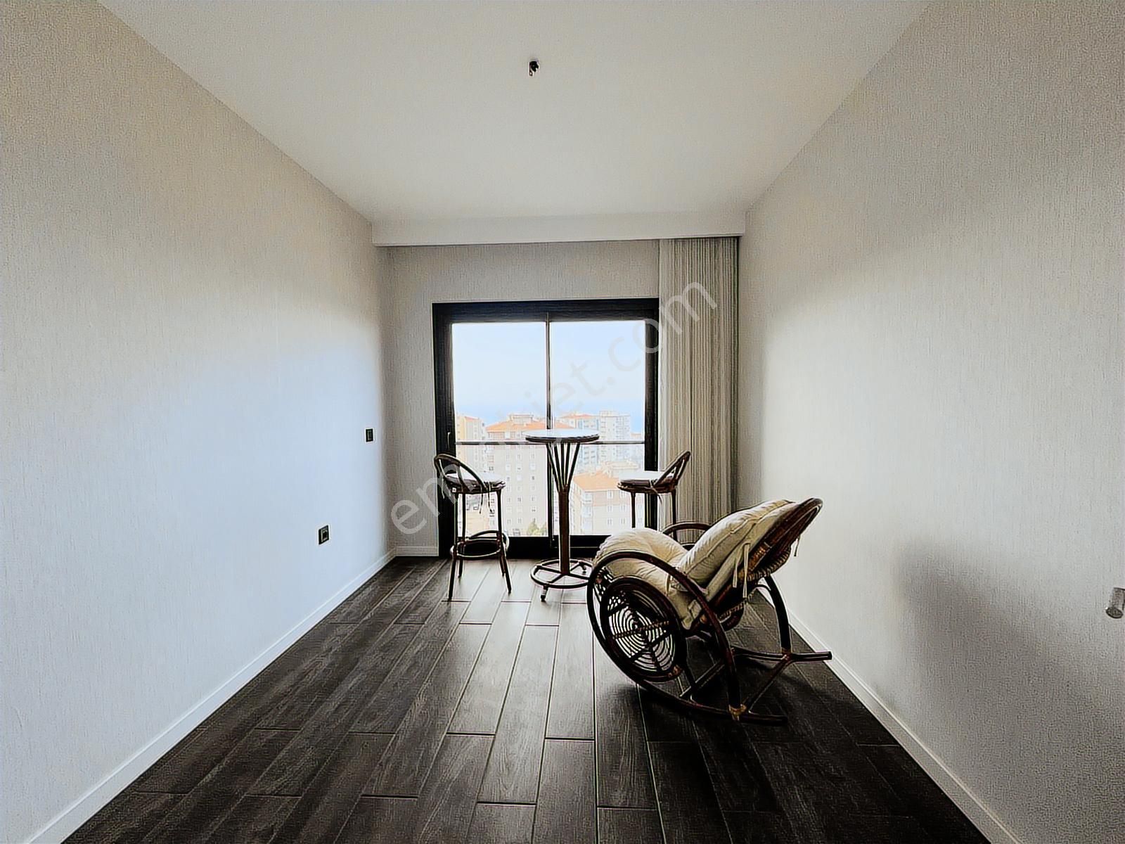 Narlıdere'de Lüks Yaşam Deniz Manzaralı Modern Daire - Görsel 7