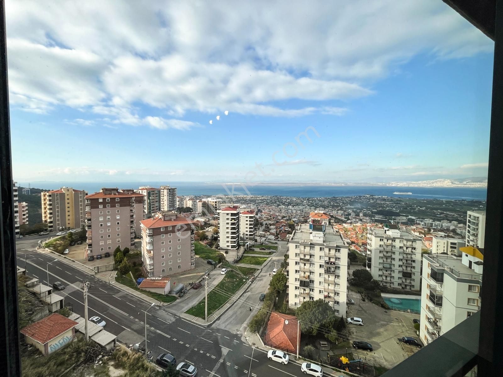 Narlıdere'de Lüks Yaşam Deniz Manzaralı Modern Daire - Görsel 30