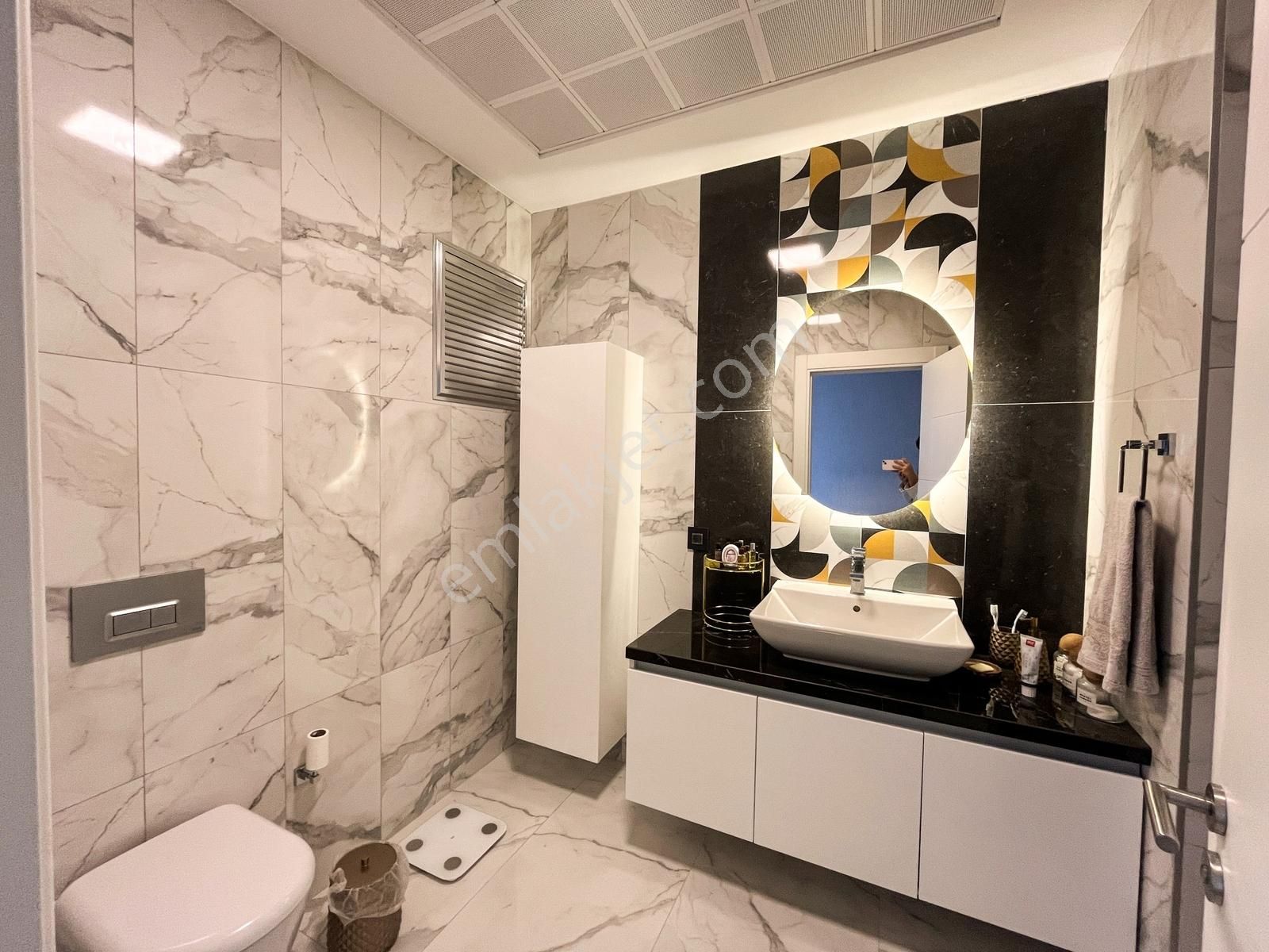 Narlıdere'de Lüks Yaşam Deniz Manzaralı Modern Daire - Görsel 13