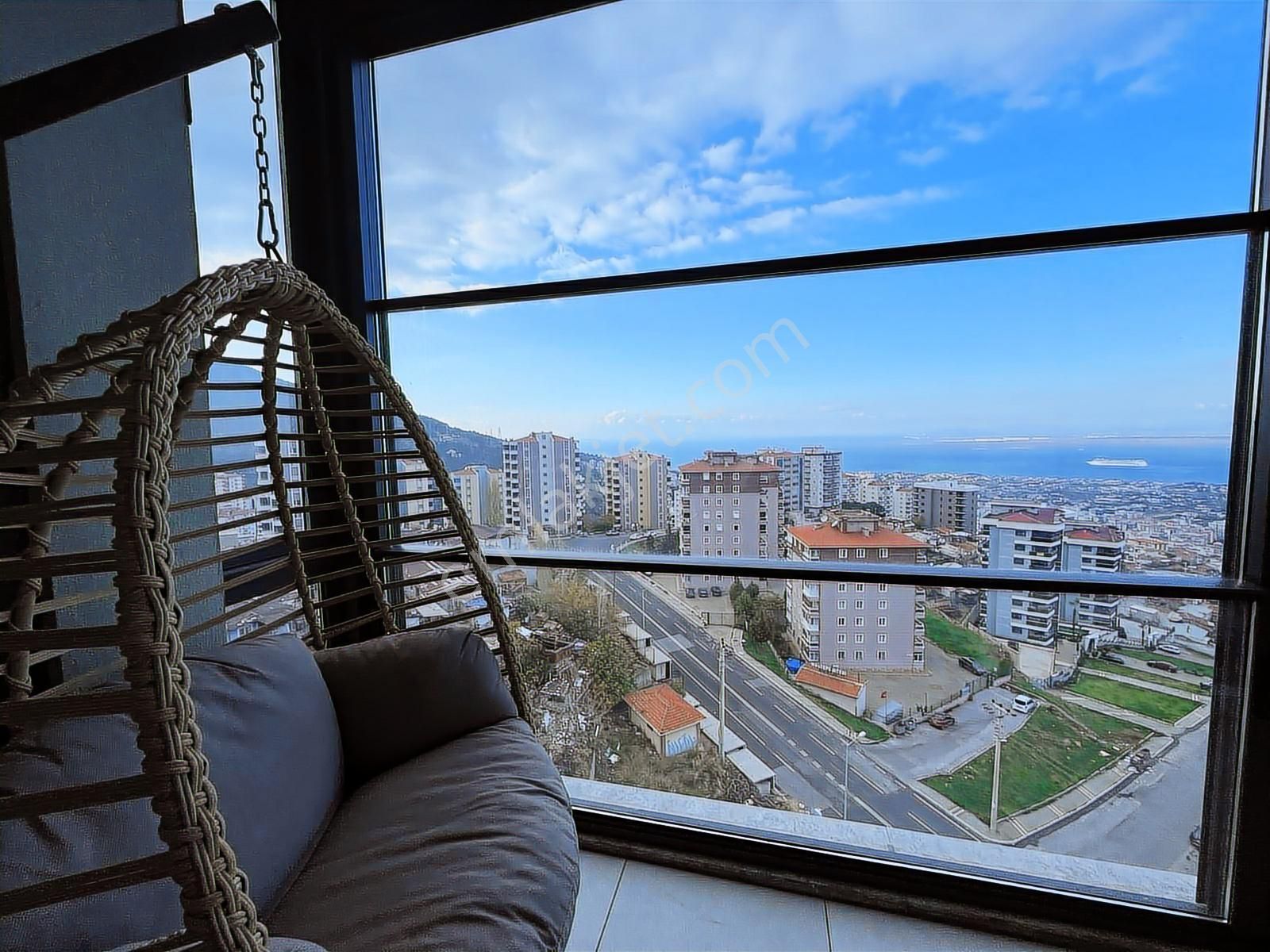 Narlıdere'de Lüks Yaşam Deniz Manzaralı Modern Daire - Görsel 35