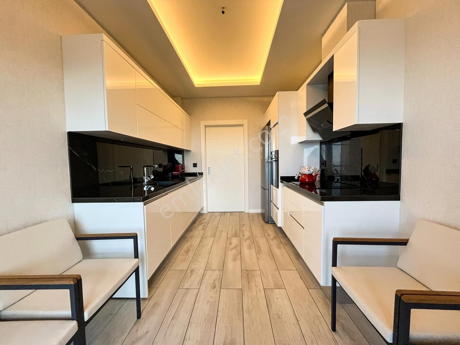 Narlıdere'de Lüks Yaşam Deniz Manzaralı Modern Daire - Görsel 2