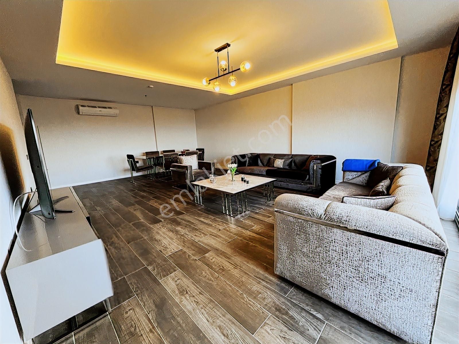Narlıdere'de Lüks Yaşam Deniz Manzaralı Modern Daire - Görsel 32