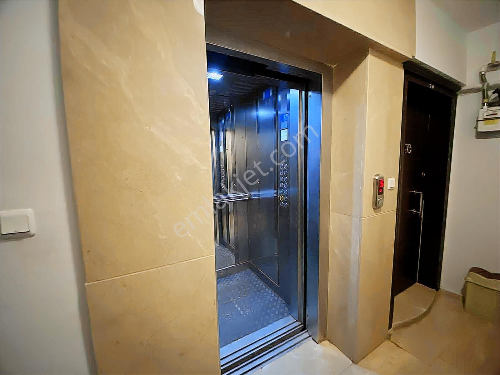 Narlıderede Site İçinde Otoparklı Deniz Manzaralı Kiralık Daire - Görsel 12