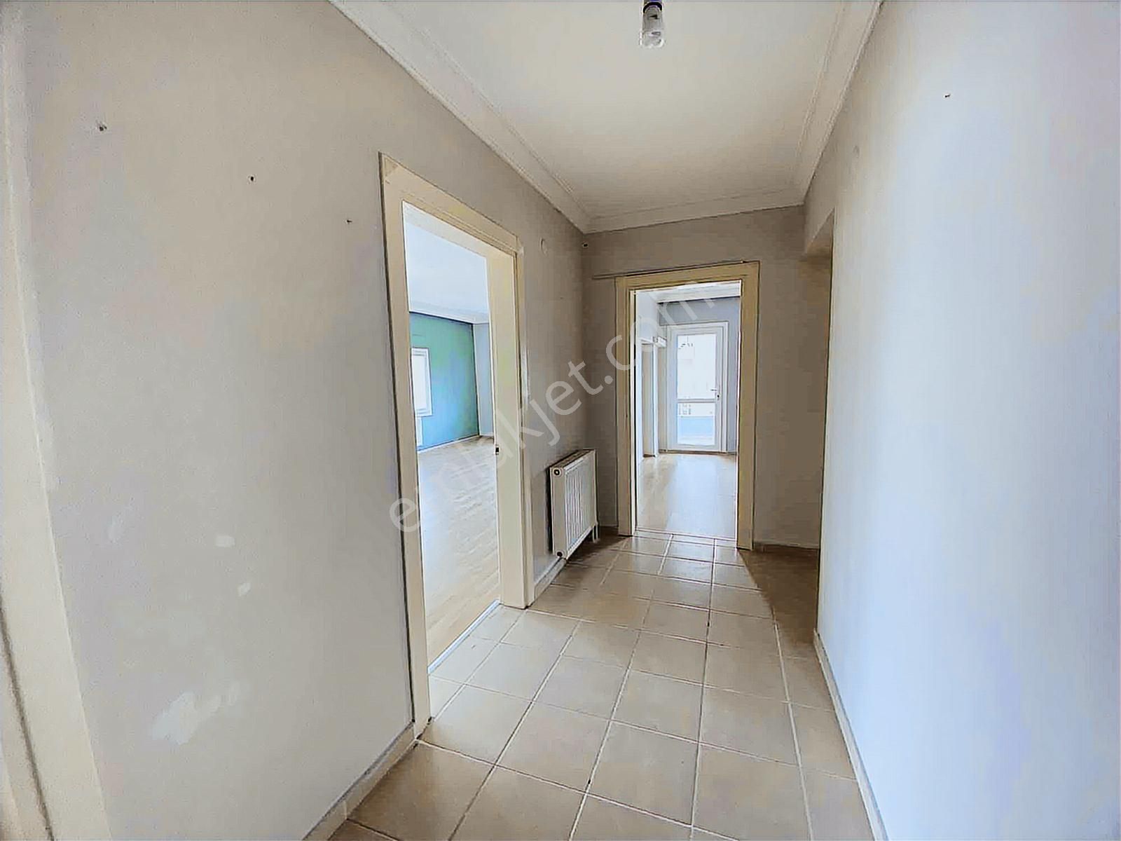 Narlıderede Site İçinde Otoparklı Deniz Manzaralı Kiralık Daire - Görsel 8