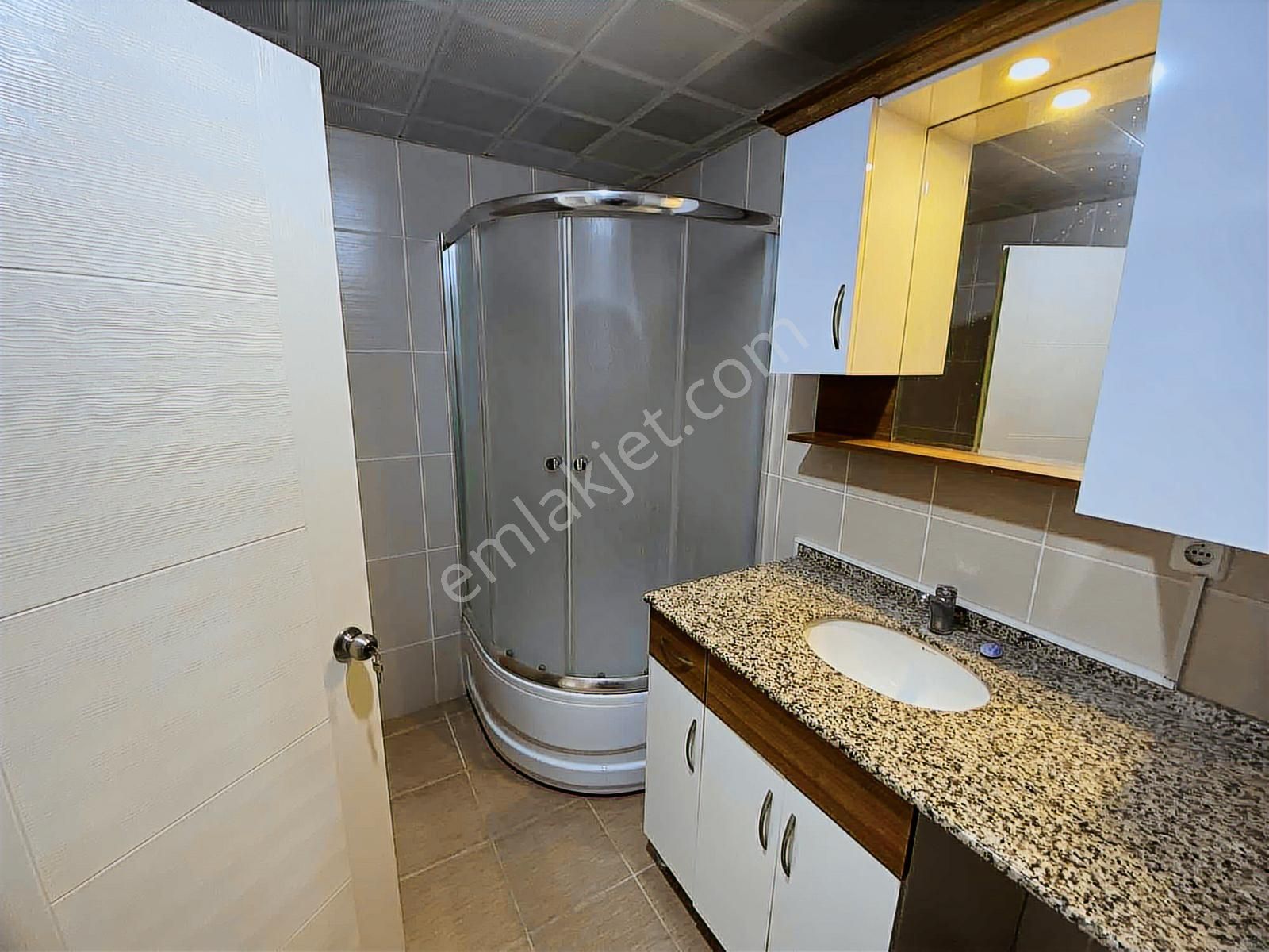 Narlıderede Site İçinde Otoparklı Deniz Manzaralı Kiralık Daire - Görsel 22