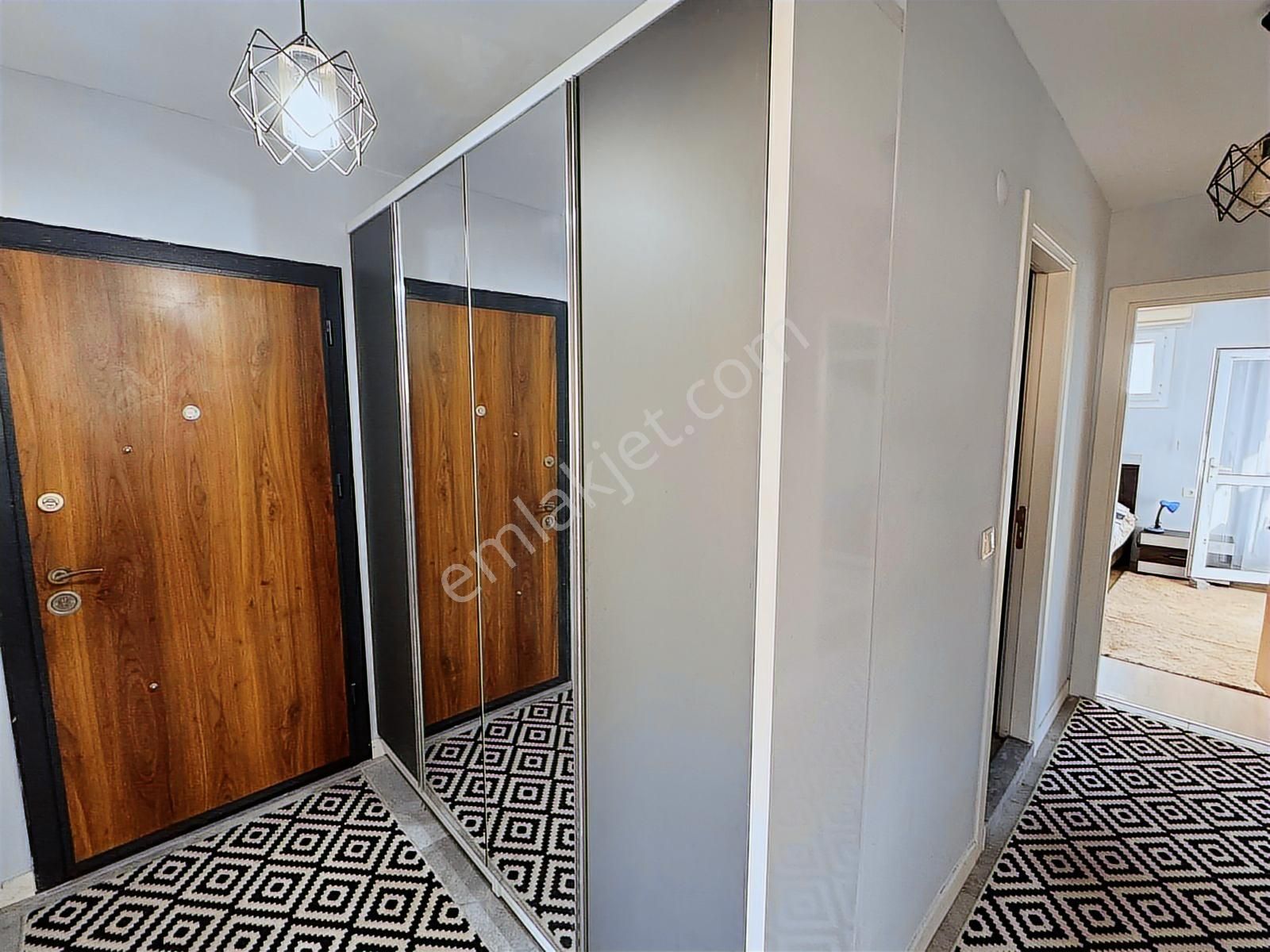 Seferihisar Camikebir De Aile Yaşamına Uygun Geniş Dubleks Daire - Görsel 2