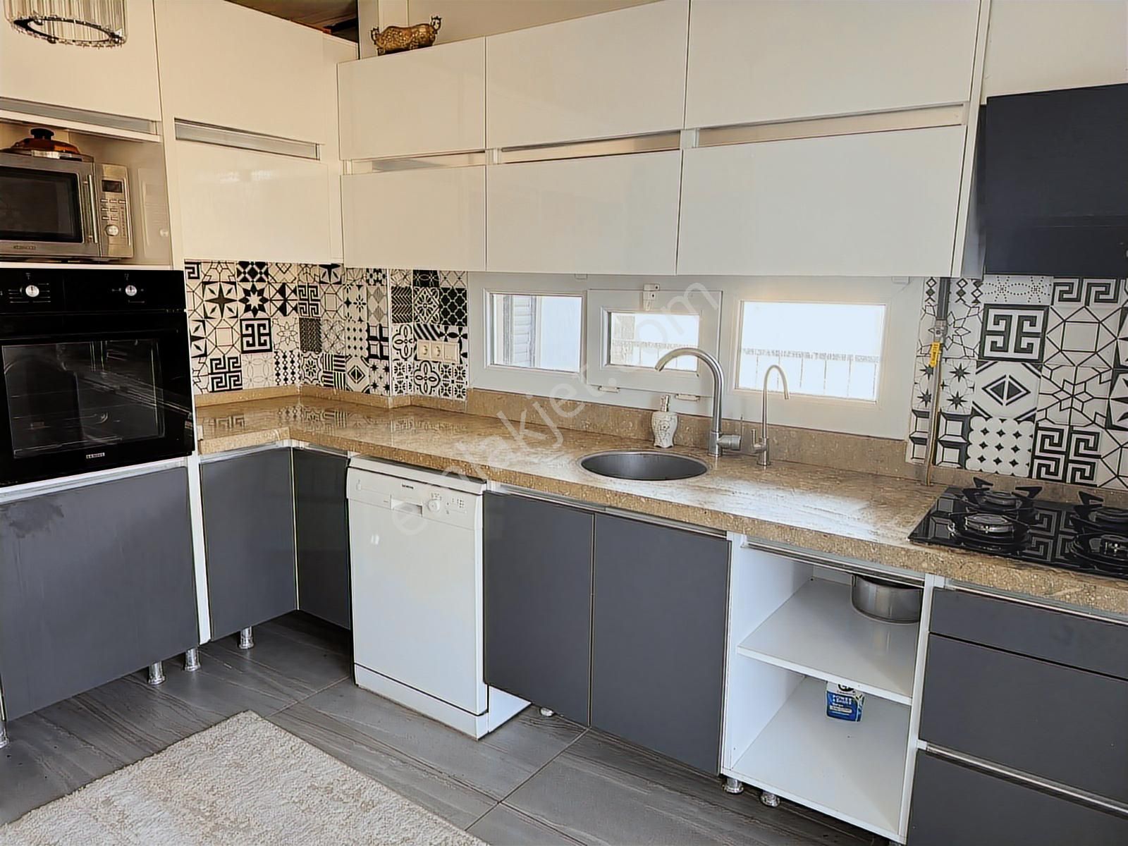 Seferihisar Camikebir De Aile Yaşamına Uygun Geniş Dubleks Daire - Görsel 30