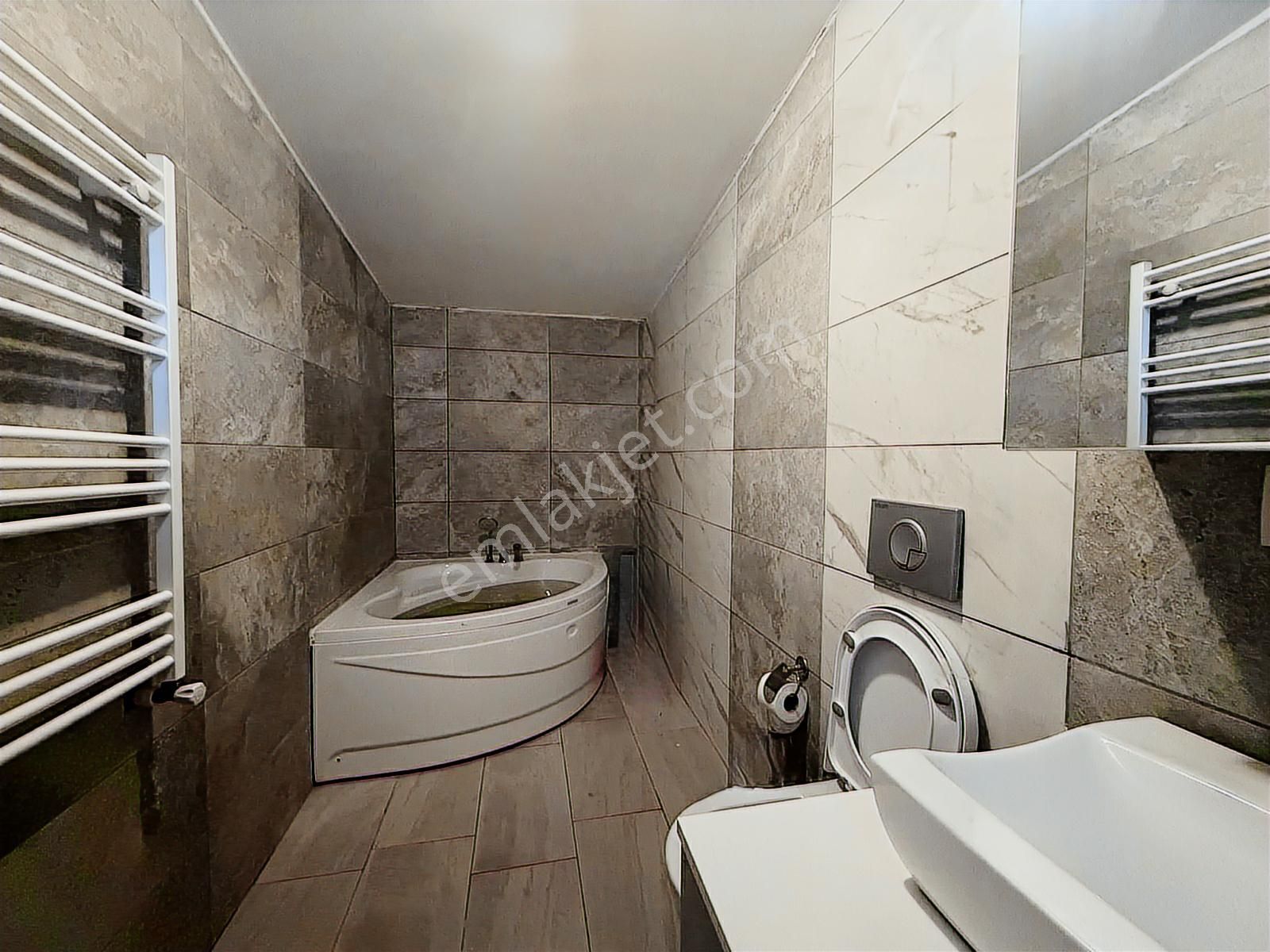 Seferihisar Camikebir De Aile Yaşamına Uygun Geniş Dubleks Daire - Görsel 23