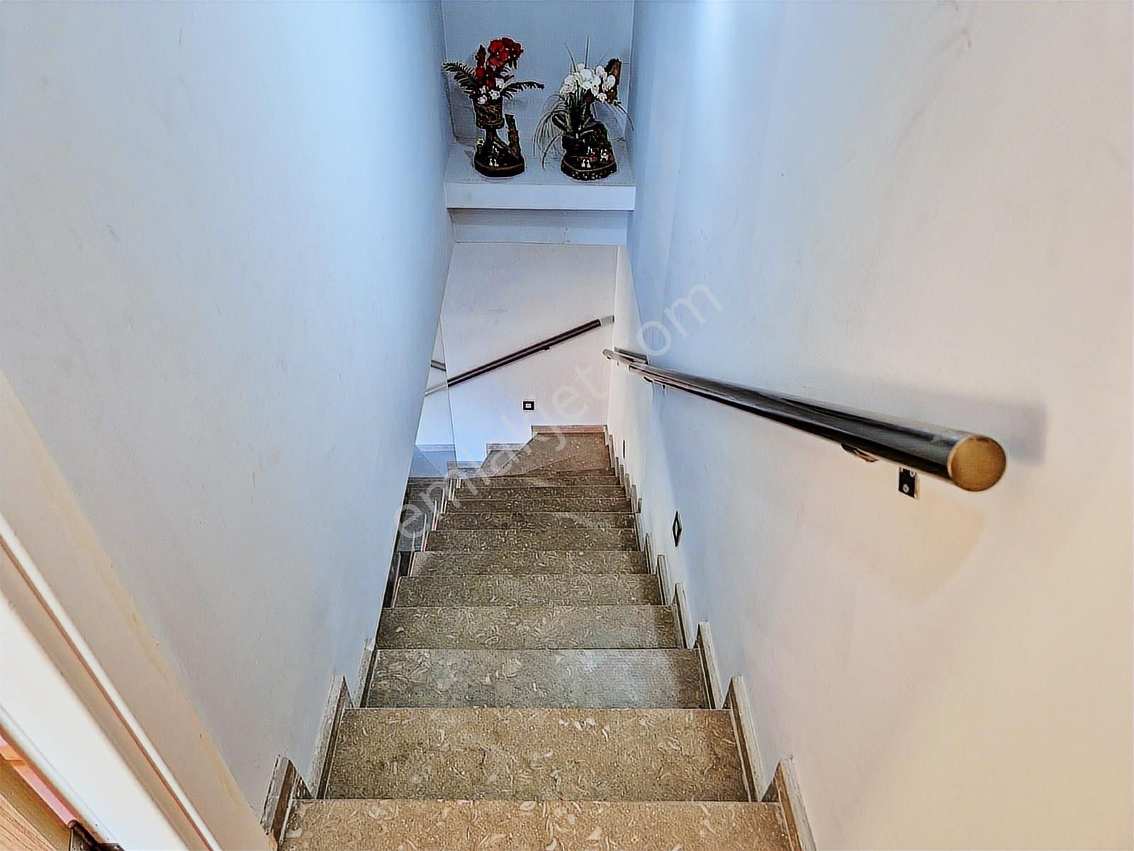 Seferihisar Camikebir De Aile Yaşamına Uygun Geniş Dubleks Daire - Görsel 15